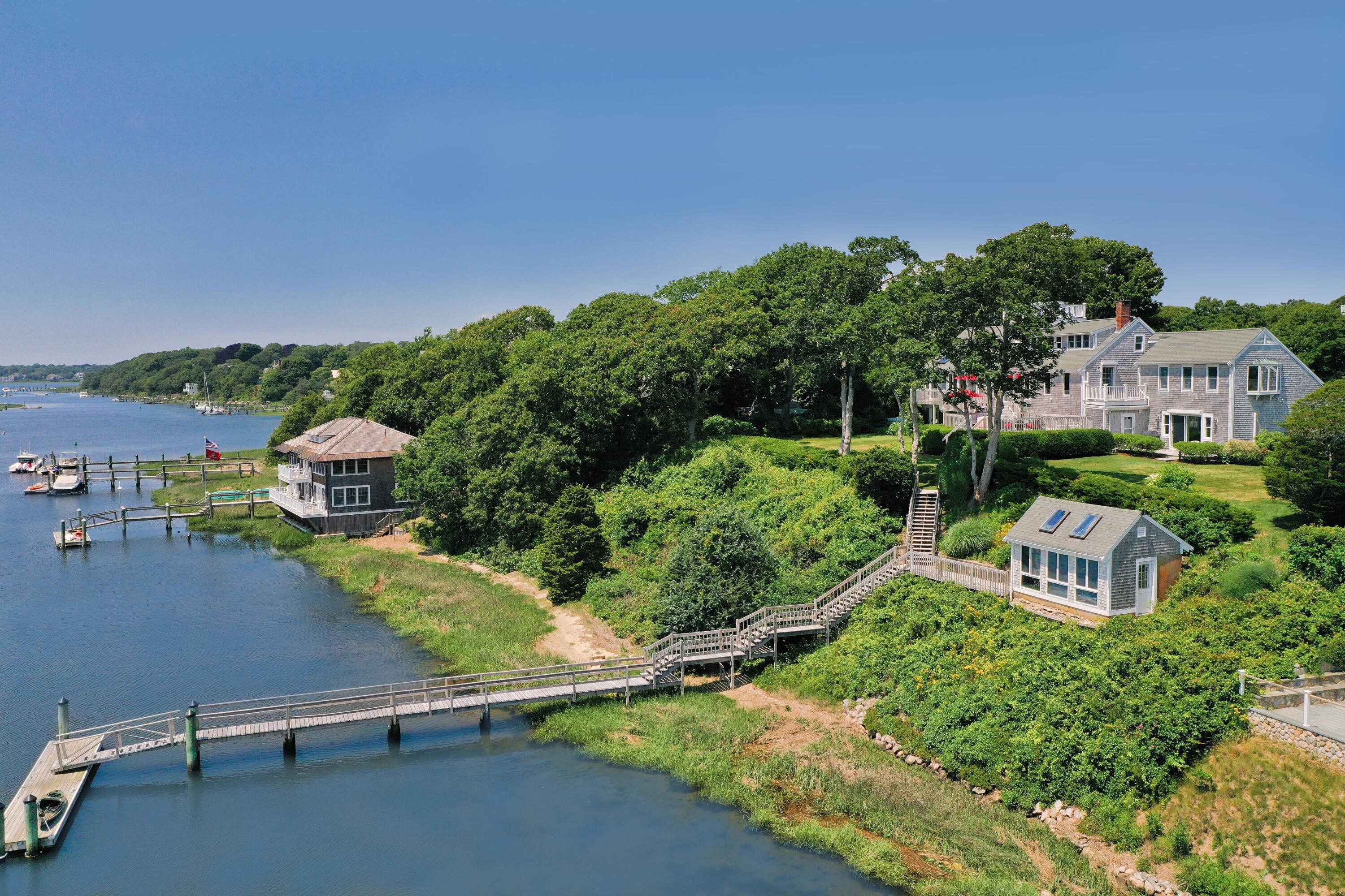 Centerville, Massachusetts 02632, United States, 7 Bedrooms Bedrooms, ,7 BathroomsBathrooms,Residential,Pending,15552