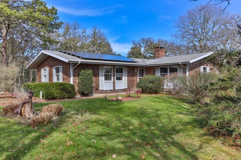 222 Chipping Stone Road, Chatham, MA 02633 - #: 22401702