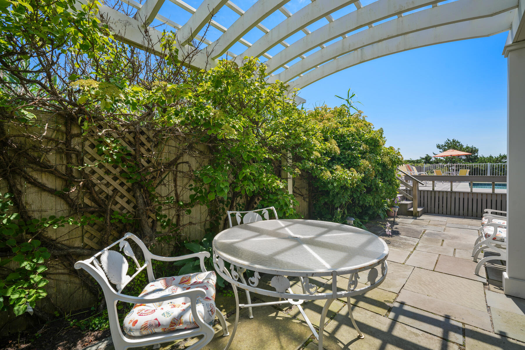 Osterville, Massachusetts 02655, United States, 6 Bedrooms Bedrooms, ,5 BathroomsBathrooms,Residential,Active,198282