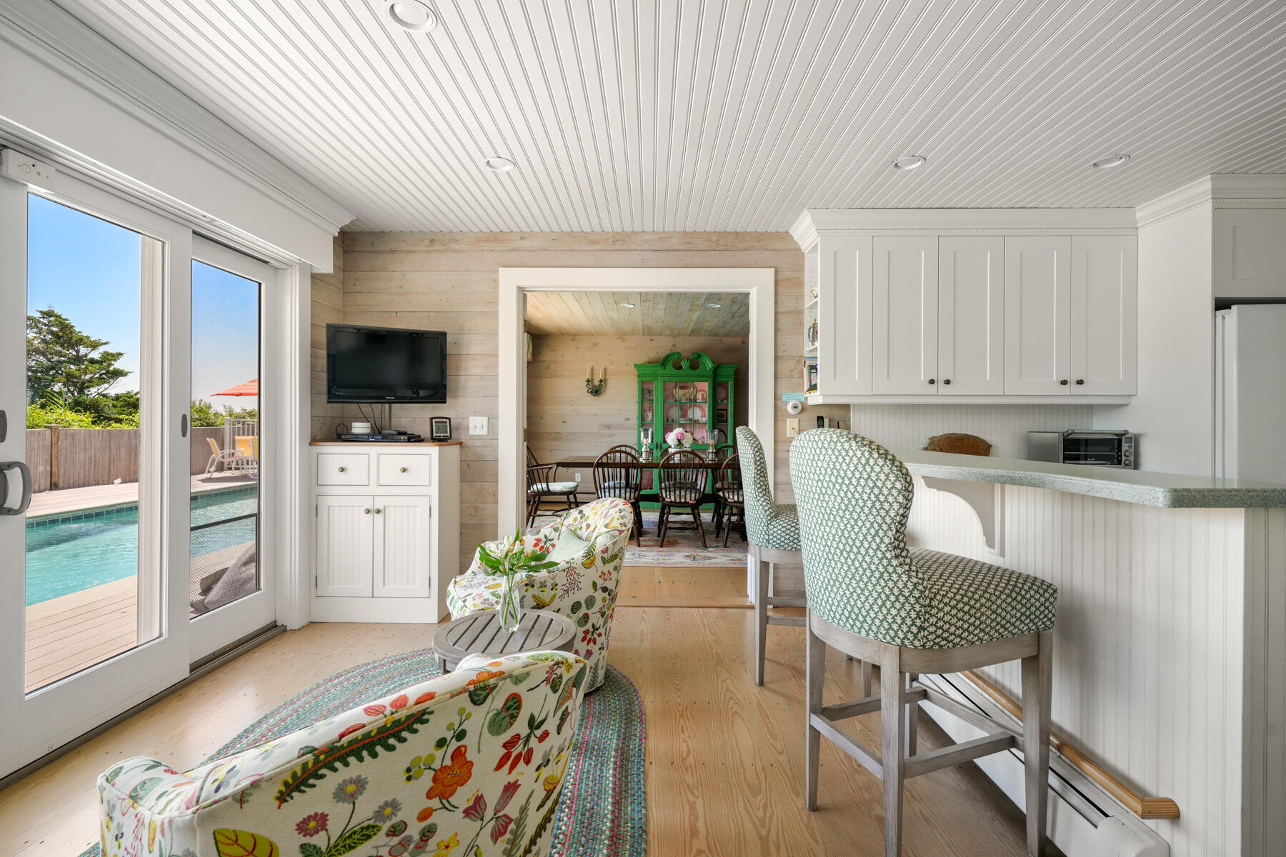 Osterville, Massachusetts 02655, United States, 6 Bedrooms Bedrooms, ,5 BathroomsBathrooms,Residential,Active,198282