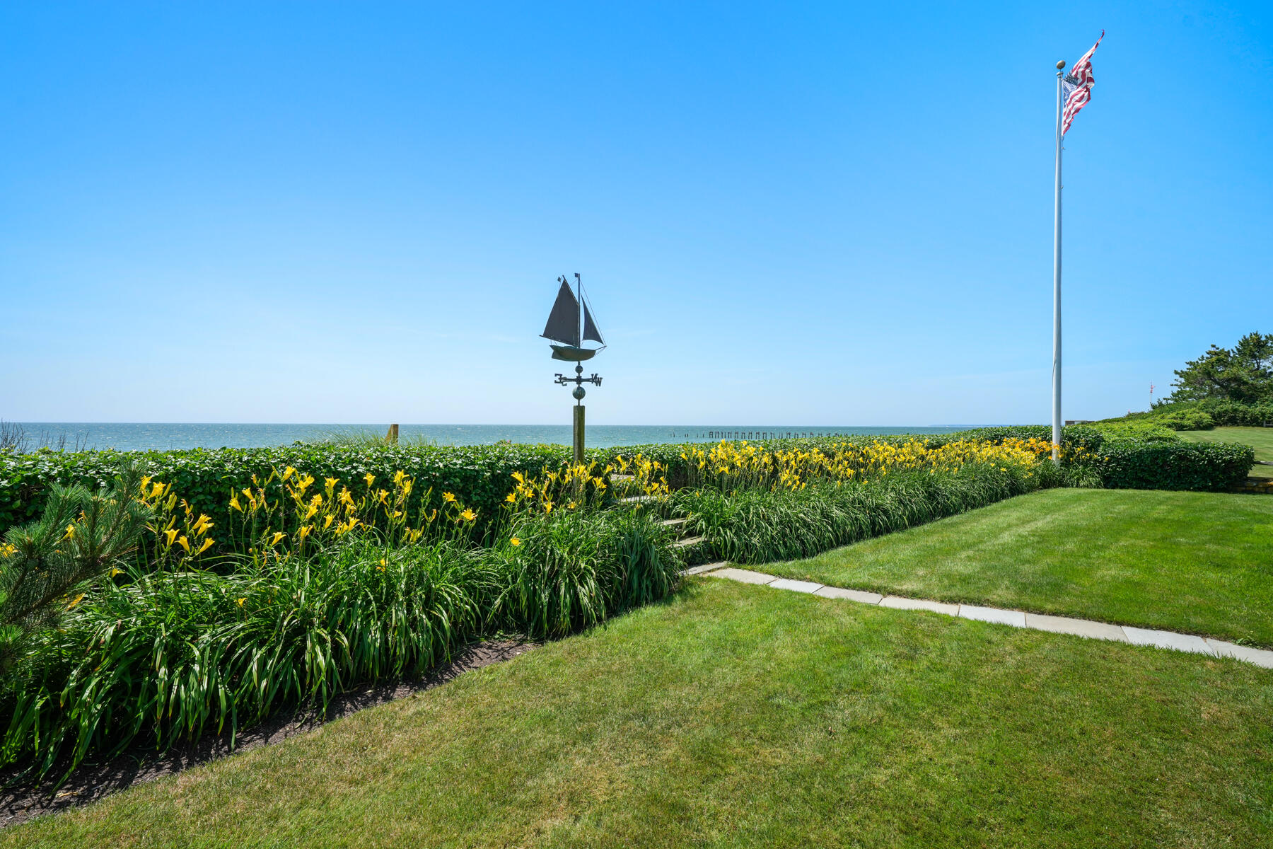 Osterville, Massachusetts 02655, United States, 6 Bedrooms Bedrooms, ,5 BathroomsBathrooms,Residential,Active,198282