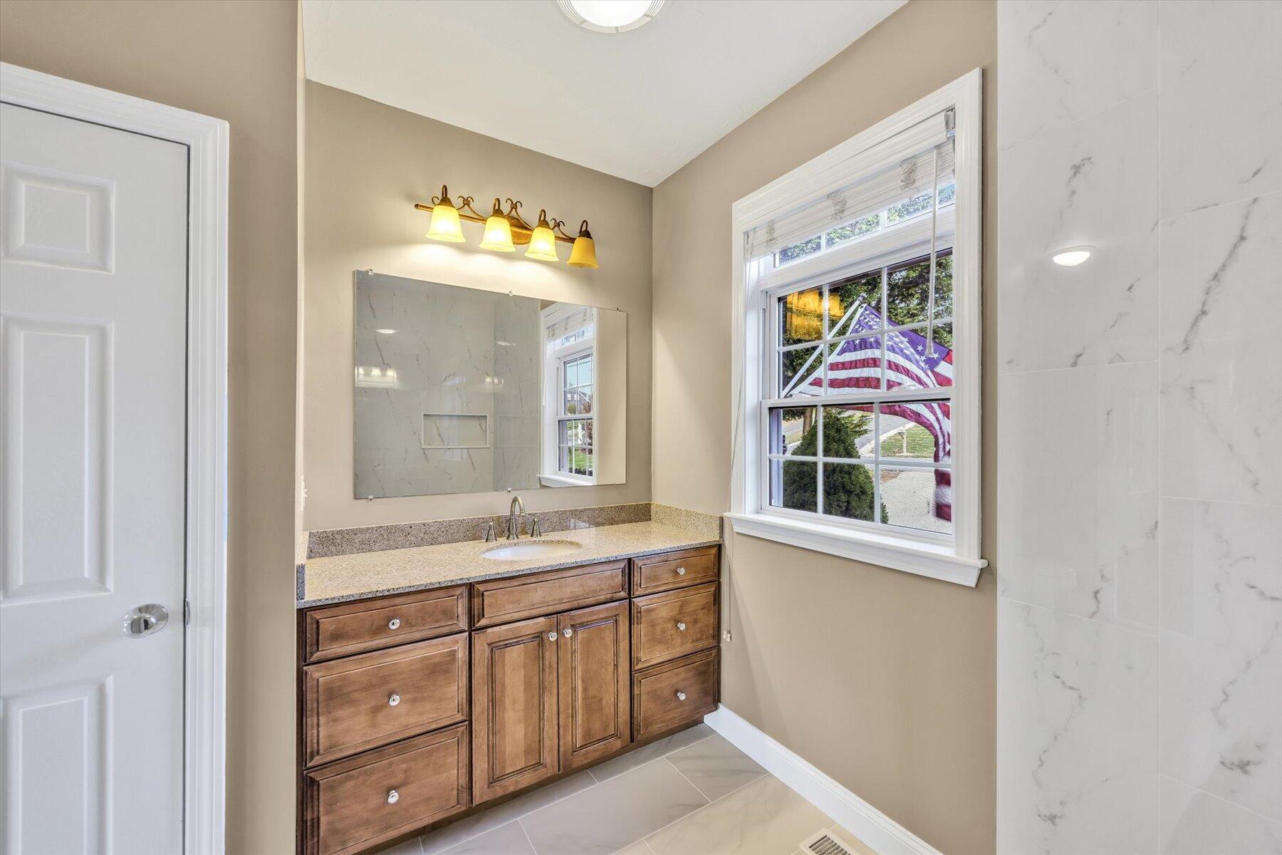 Sandwich, Massachusetts 02563, United States, 3 Bedrooms Bedrooms, ,3 BathroomsBathrooms,Residential,Active,249164