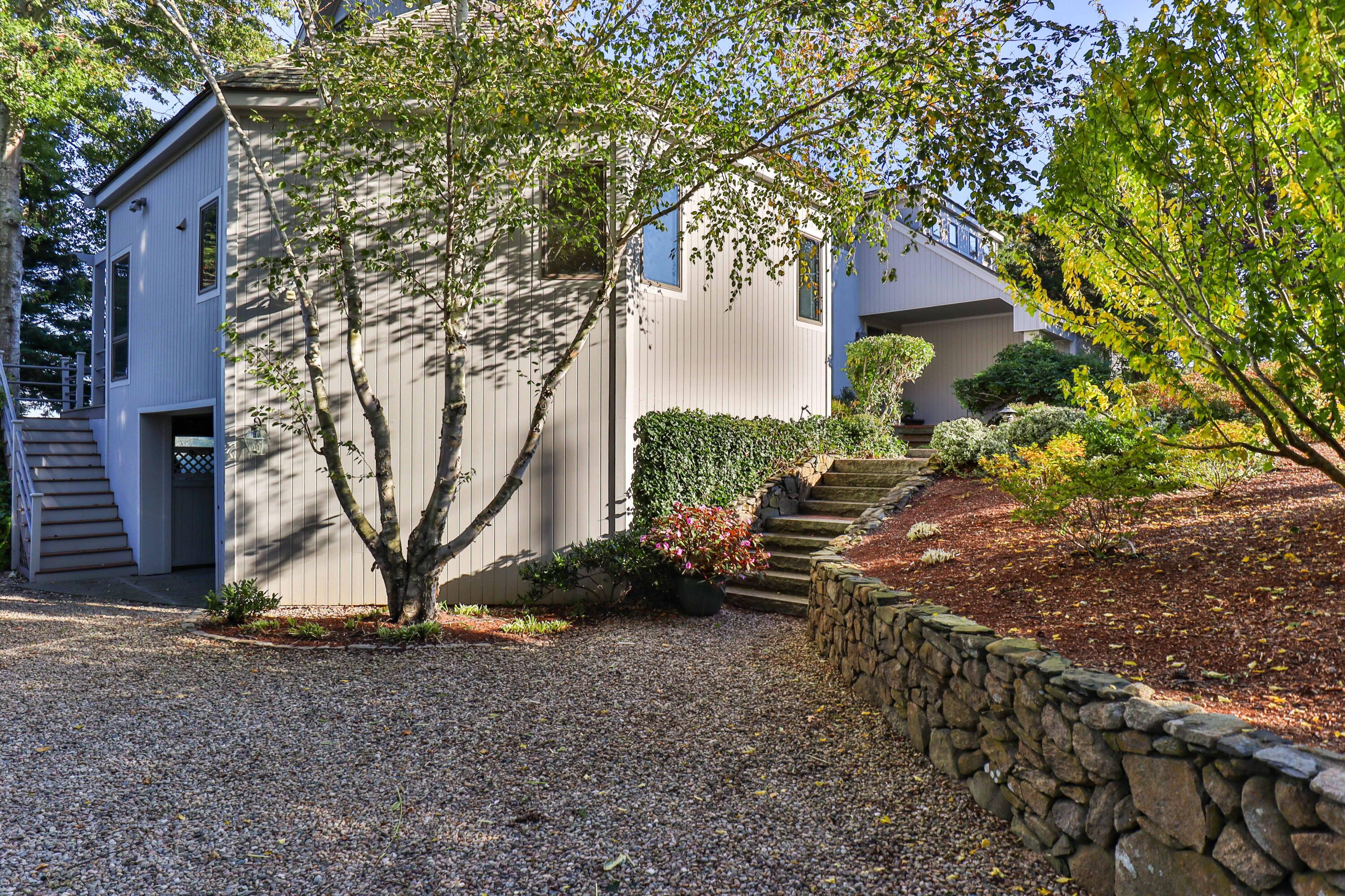 Mashpee, Massachusetts 02649, United States, 5 Bedrooms Bedrooms, ,5 BathroomsBathrooms,Residential,Active,115274