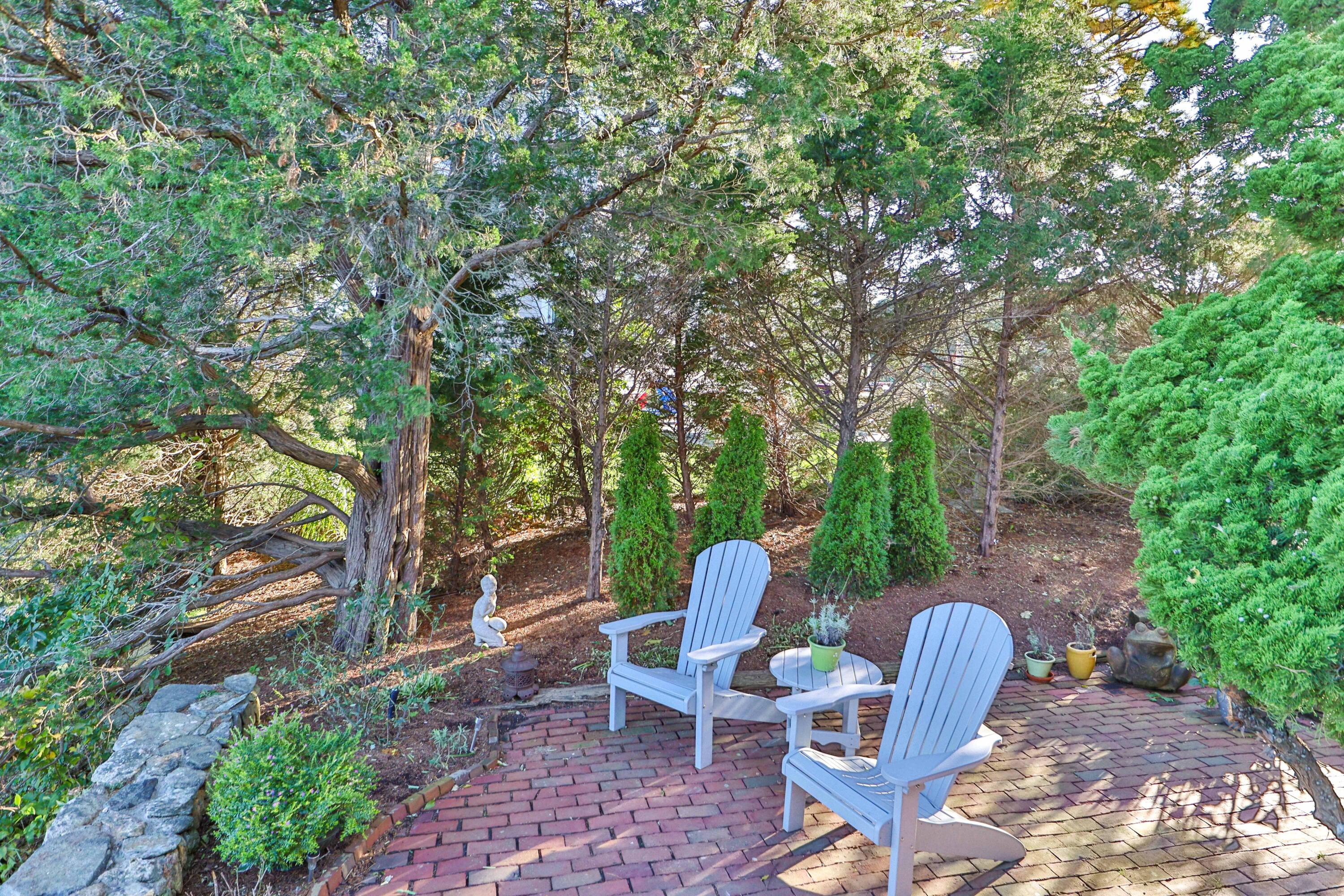 Mashpee, Massachusetts 02649, United States, 5 Bedrooms Bedrooms, ,5 BathroomsBathrooms,Residential,Active,115274