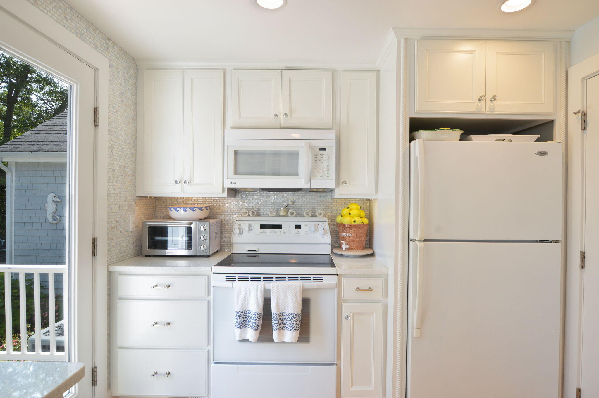 Osterville, Massachusetts 02655, United States, 3 Bedrooms Bedrooms, ,3 BathroomsBathrooms,Residential,Pending,153188