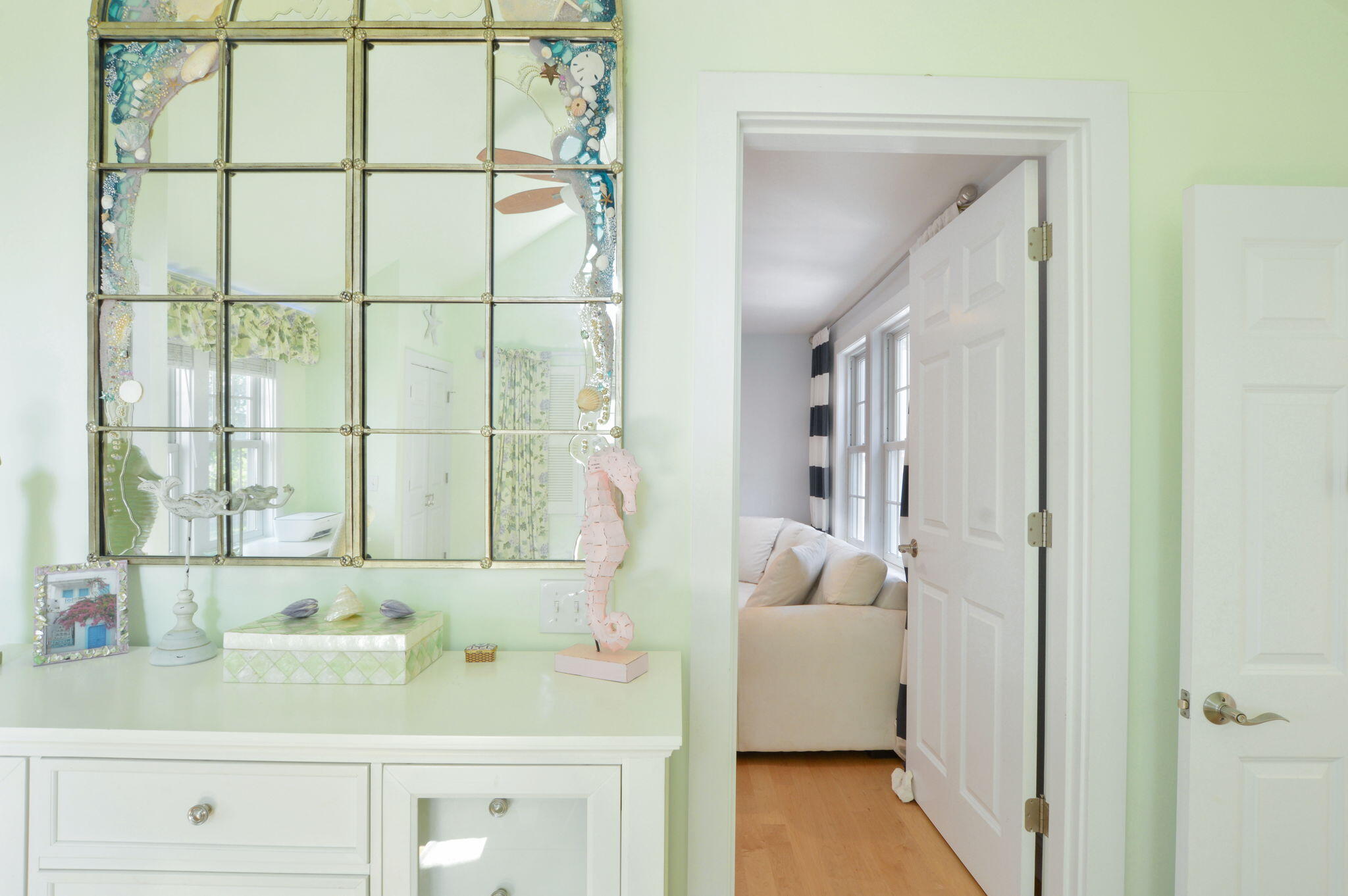 Osterville, Massachusetts 02655, United States, 3 Bedrooms Bedrooms, ,3 BathroomsBathrooms,Residential,Pending,153188