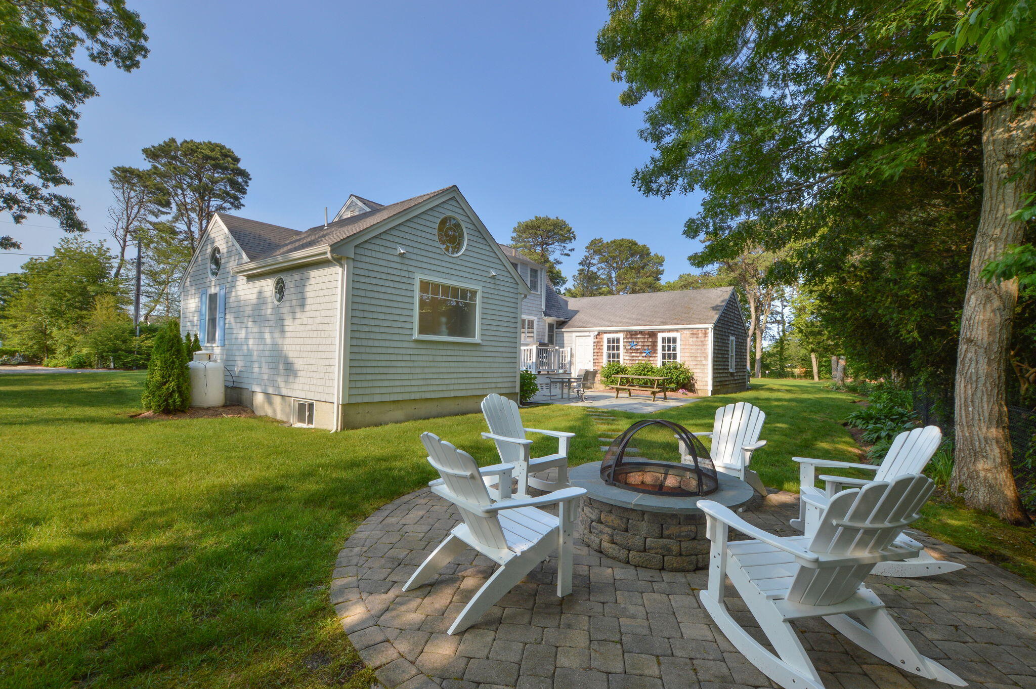 Osterville, Massachusetts 02655, United States, 3 Bedrooms Bedrooms, ,3 BathroomsBathrooms,Residential,Pending,153188