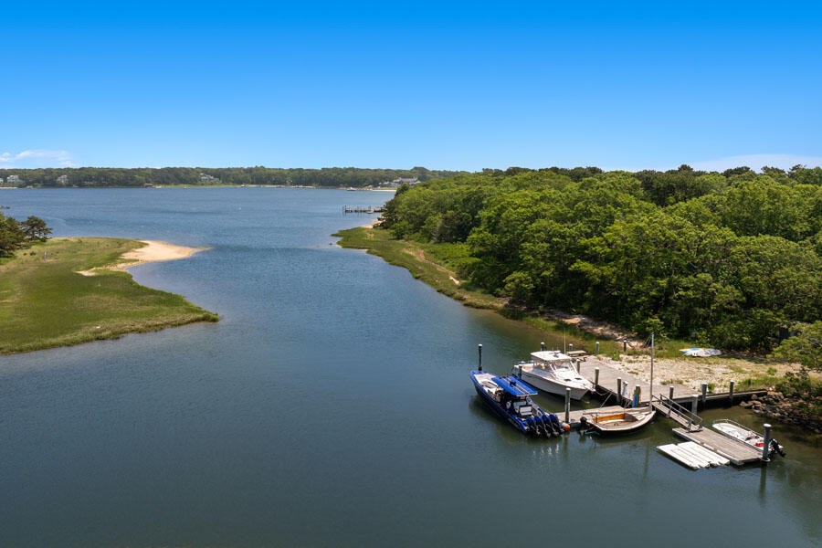 Osterville, Massachusetts 02655, United States, 5 Bedrooms Bedrooms, ,4 BathroomsBathrooms,Residential,Active,157769