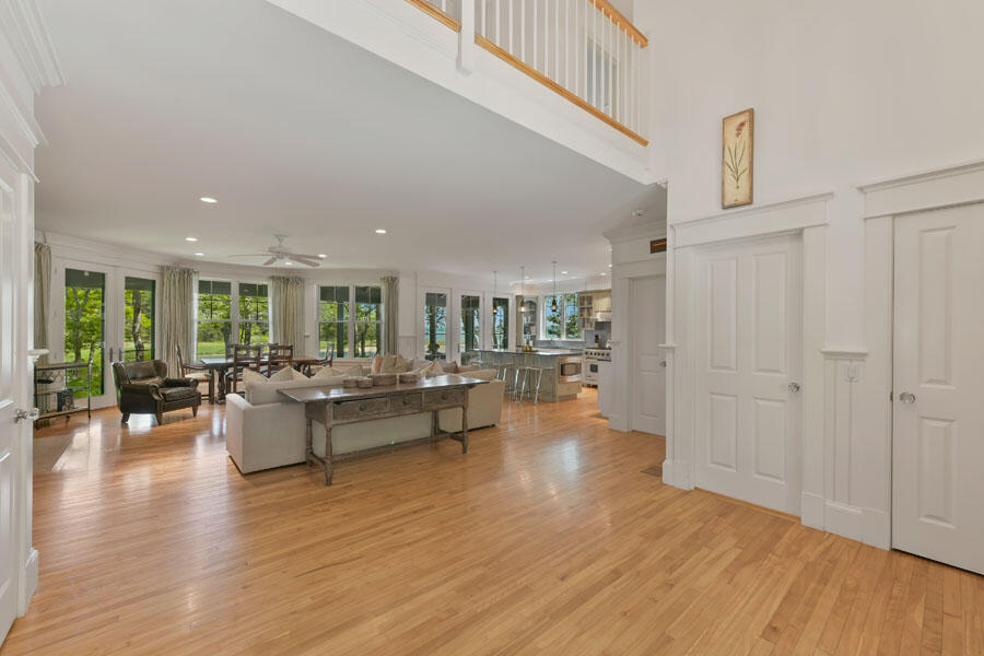 Osterville, Massachusetts 02655, United States, 5 Bedrooms Bedrooms, ,4 BathroomsBathrooms,Residential,Active,157769