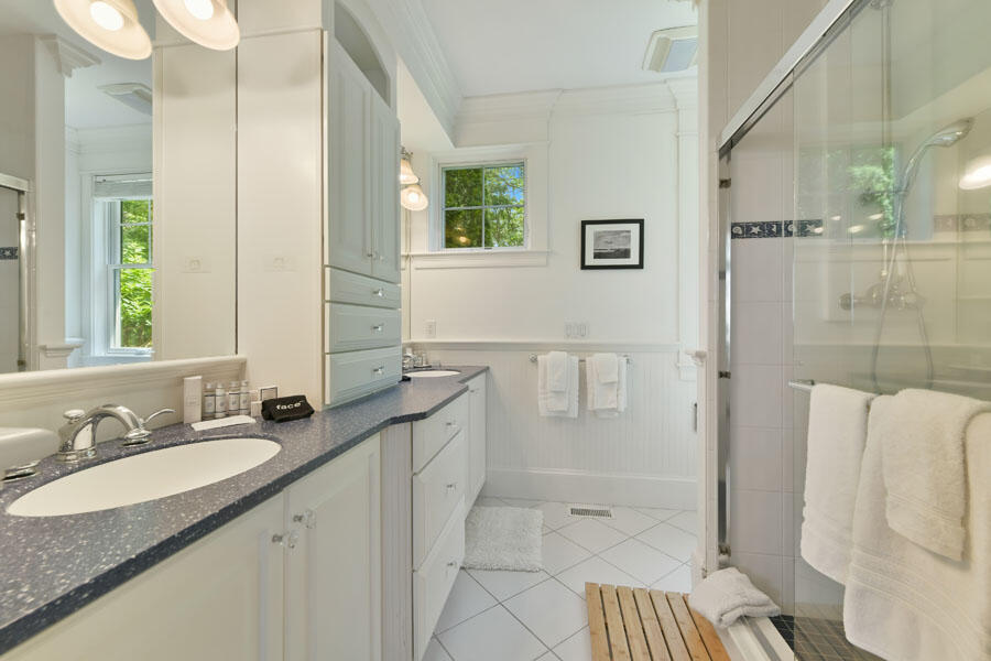 Osterville, Massachusetts 02655, United States, 5 Bedrooms Bedrooms, ,4 BathroomsBathrooms,Residential,Active,157769