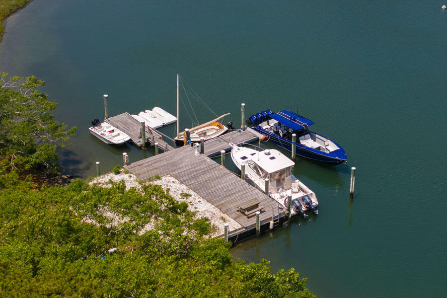 Osterville, Massachusetts 02655, United States, 5 Bedrooms Bedrooms, ,4 BathroomsBathrooms,Residential,Active,157769