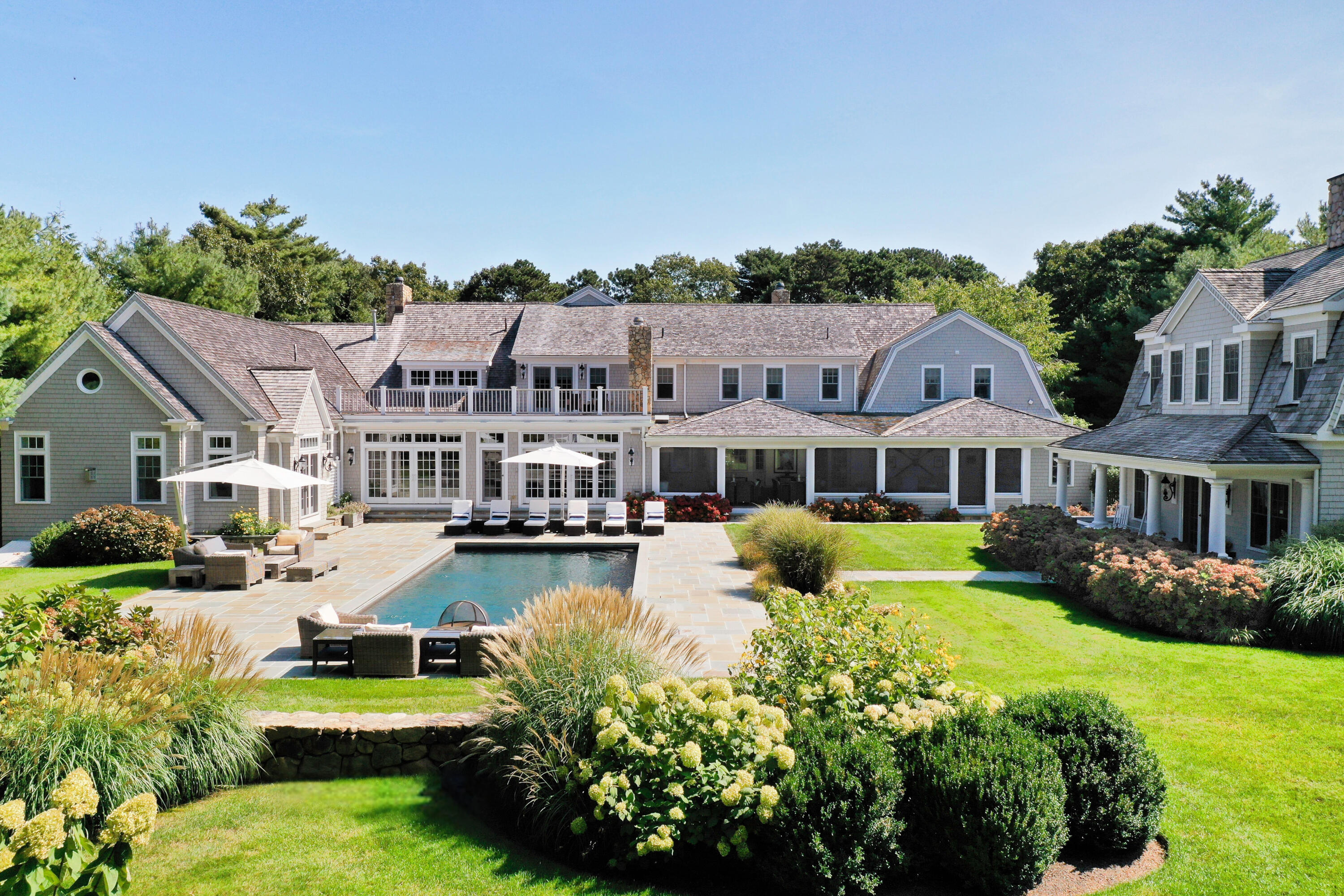 Osterville, Massachusetts 02655, United States, 7 Bedrooms Bedrooms, ,10 BathroomsBathrooms,Residential,Active,142834