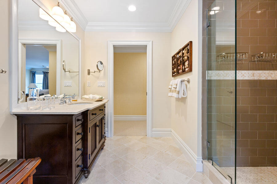 Osterville, Massachusetts 02655, United States, 7 Bedrooms Bedrooms, ,10 BathroomsBathrooms,Residential,Active,142834