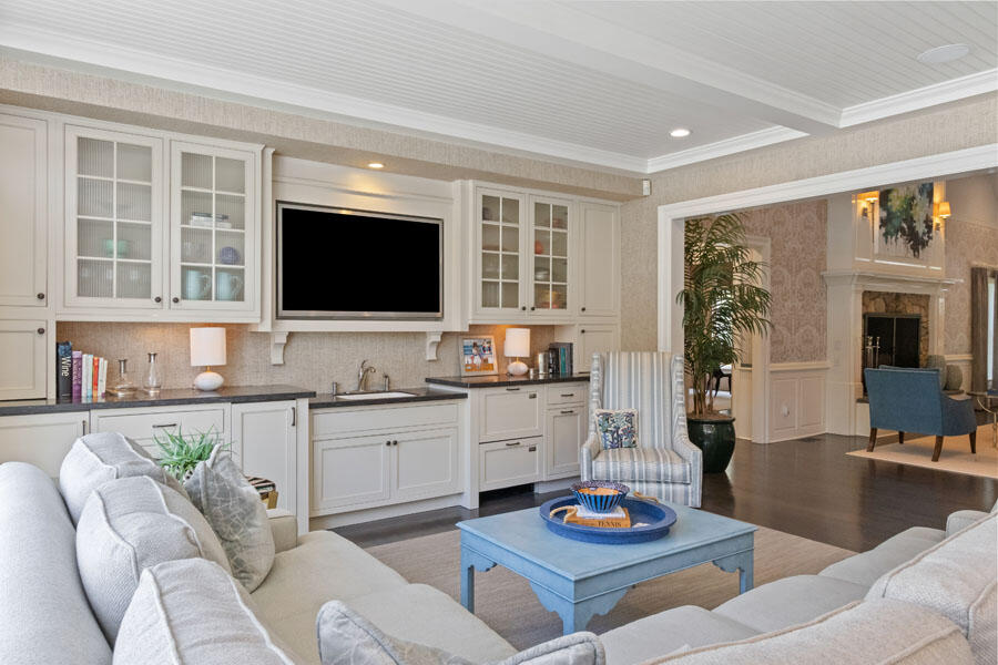 Osterville, Massachusetts 02655, United States, 7 Bedrooms Bedrooms, ,10 BathroomsBathrooms,Residential,Active,142834