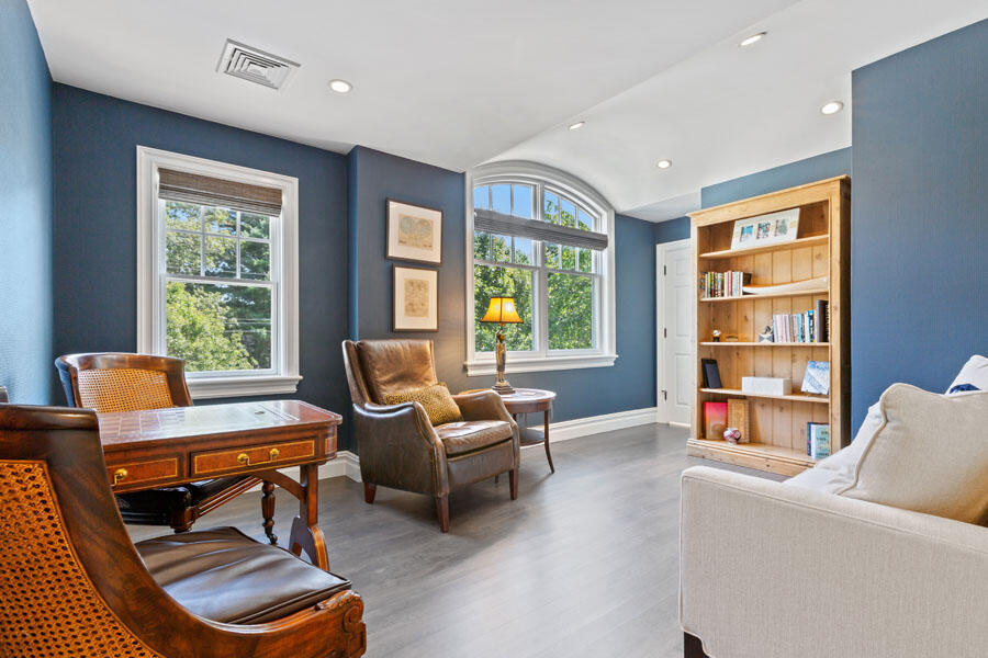 Osterville, Massachusetts 02655, United States, 7 Bedrooms Bedrooms, ,10 BathroomsBathrooms,Residential,Active,142834