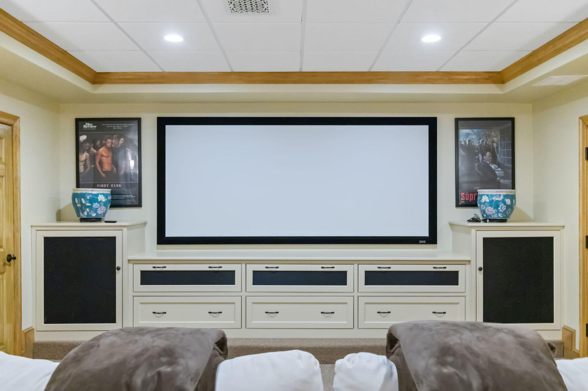 Osterville, Massachusetts 02655, United States, 7 Bedrooms Bedrooms, ,10 BathroomsBathrooms,Residential,Active,142834