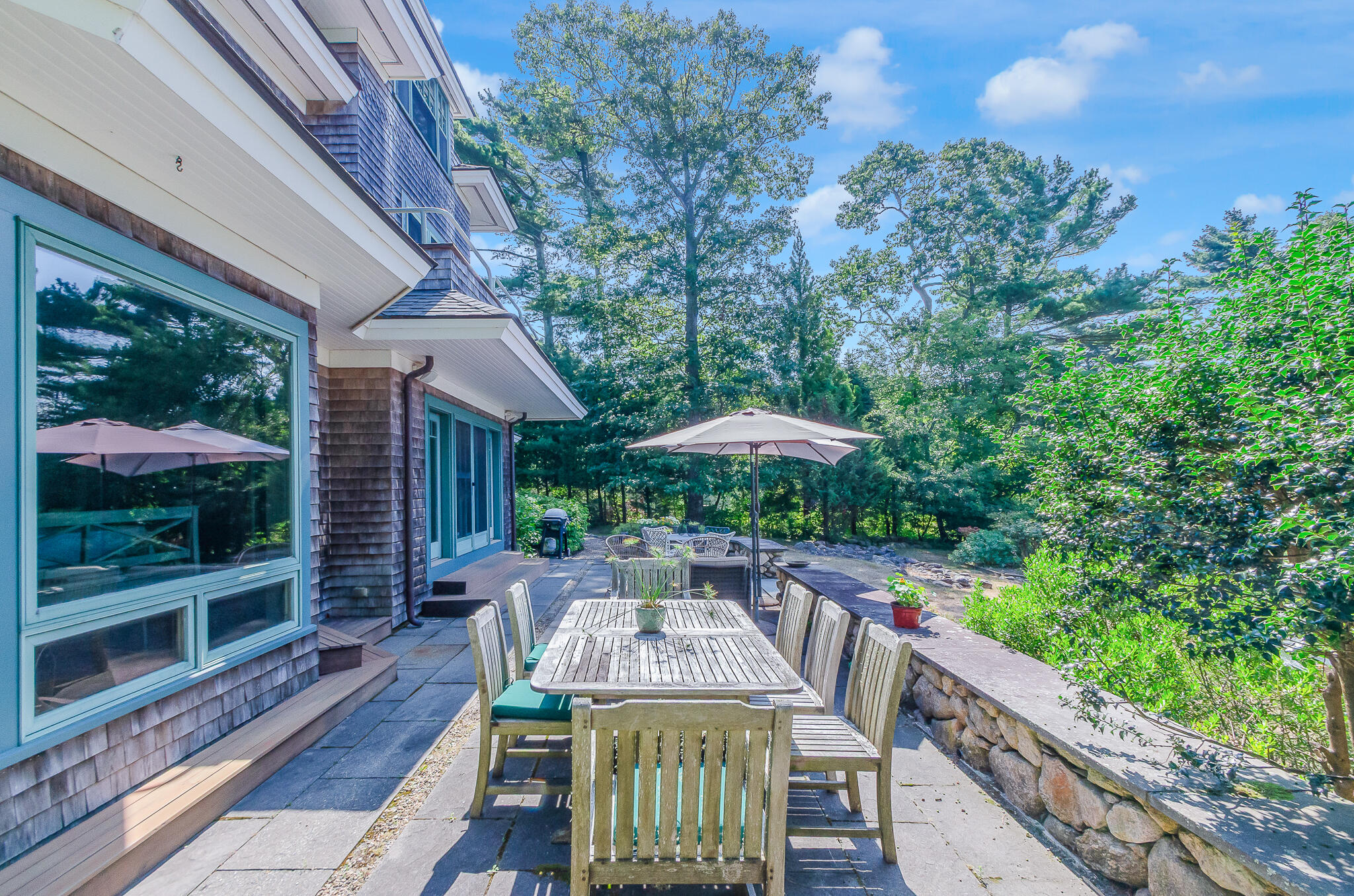 Marion, Massachusetts 02738, United States, 5 Bedrooms Bedrooms, ,4 BathroomsBathrooms,Residential,Active,201638