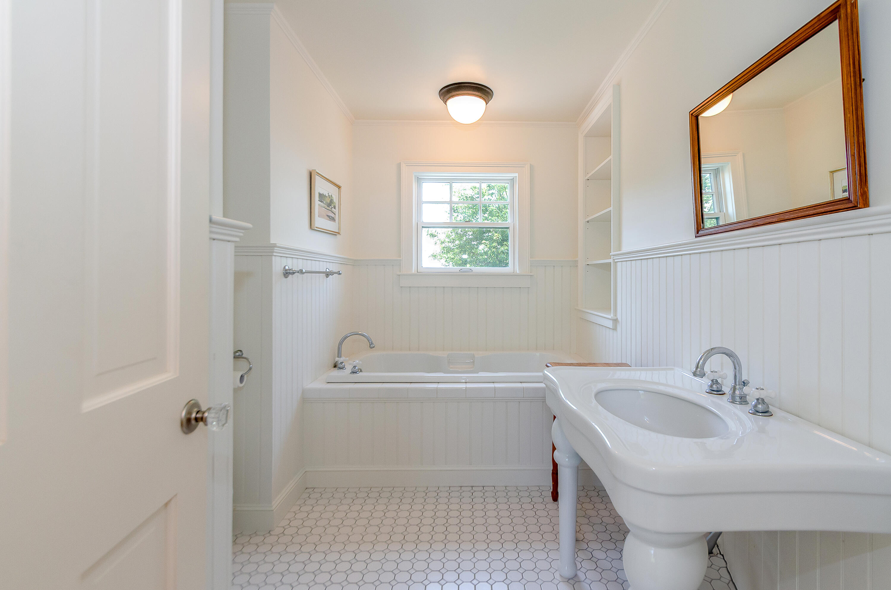 Marion, Massachusetts 02738, United States, 5 Bedrooms Bedrooms, ,4 BathroomsBathrooms,Residential,Active,201638