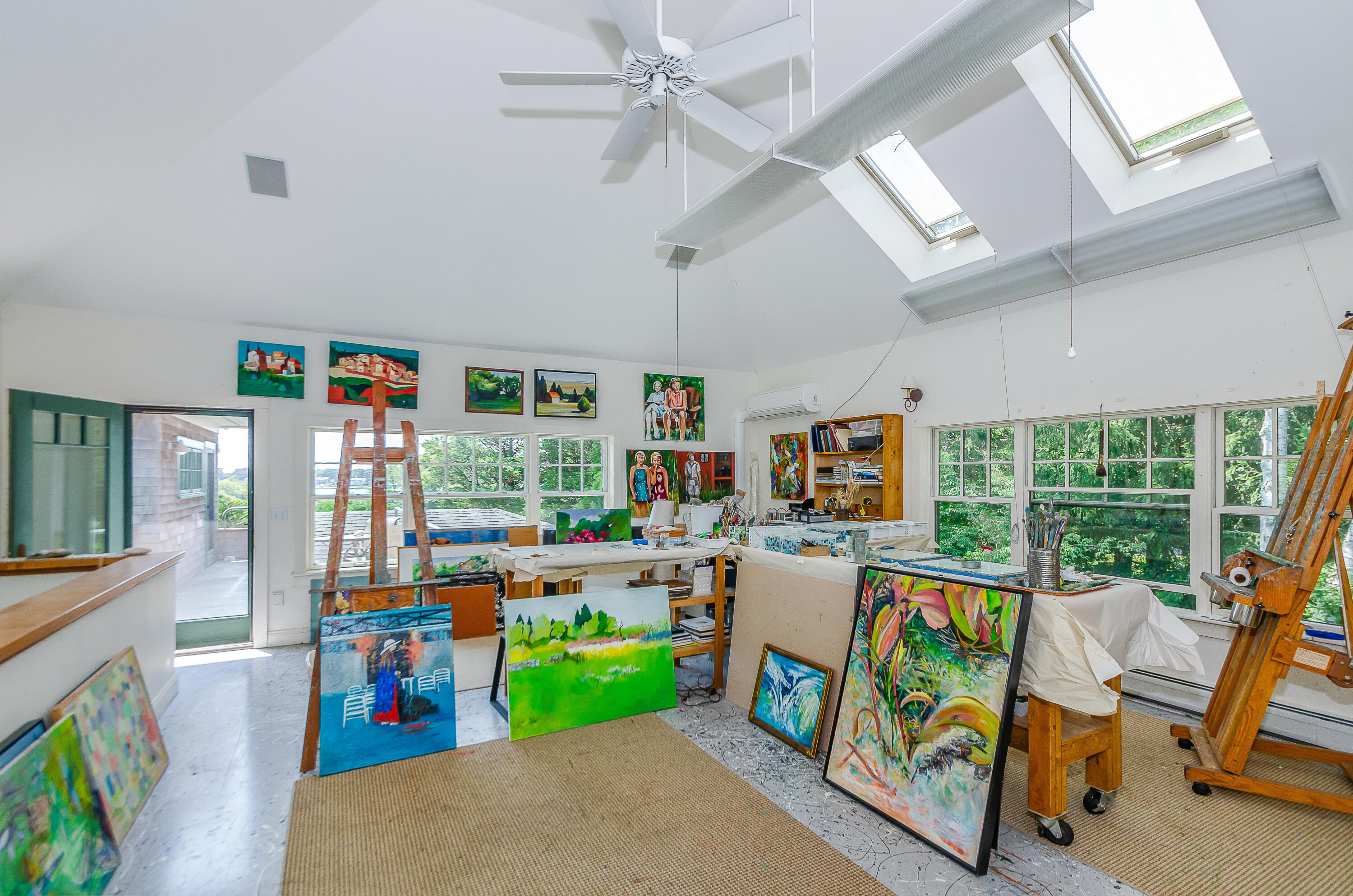 Marion, Massachusetts 02738, United States, 5 Bedrooms Bedrooms, ,4 BathroomsBathrooms,Residential,Active,201638