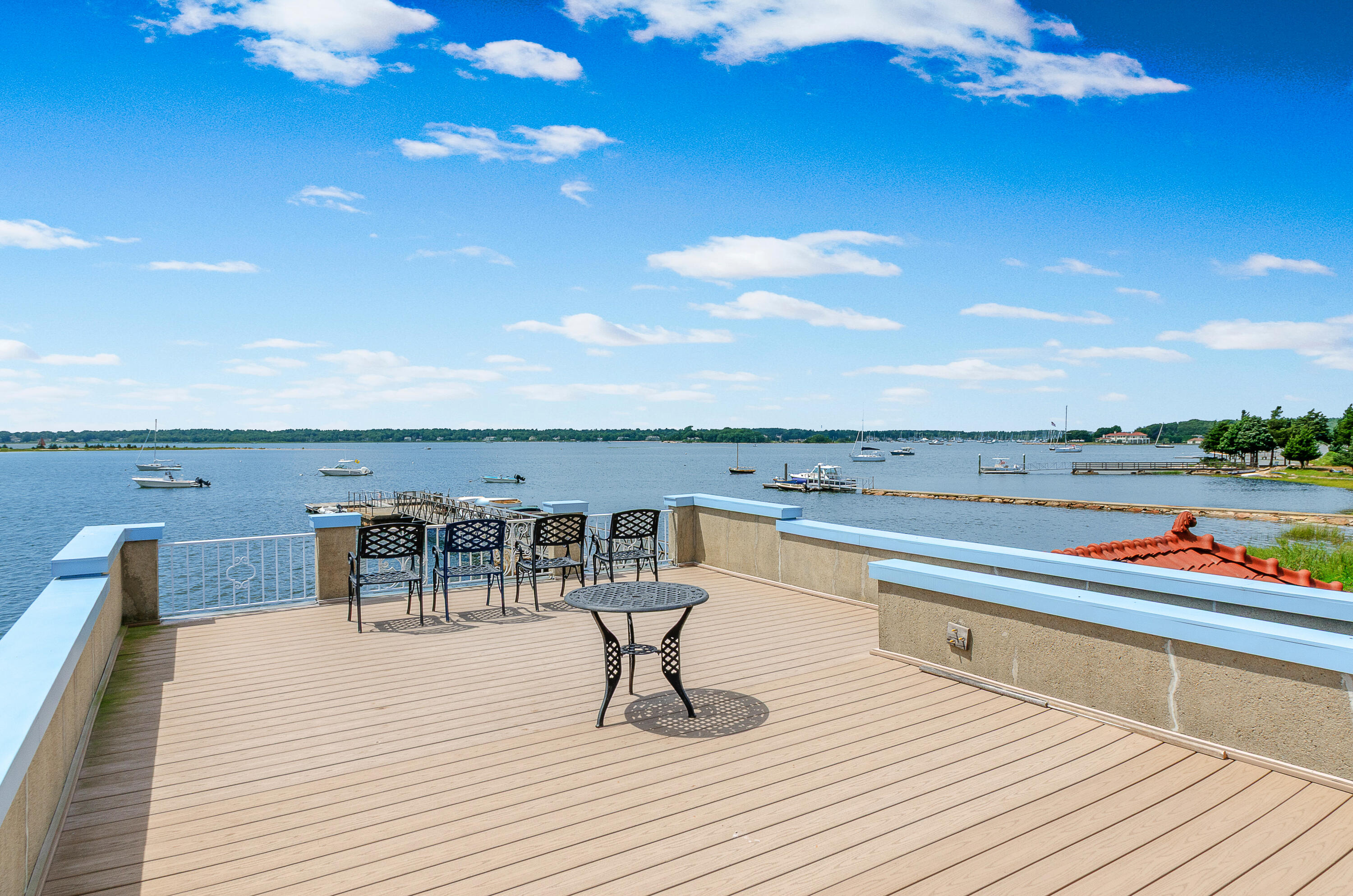 Marion, Massachusetts 02738, United States, 5 Bedrooms Bedrooms, ,4 BathroomsBathrooms,Residential,Active,201638