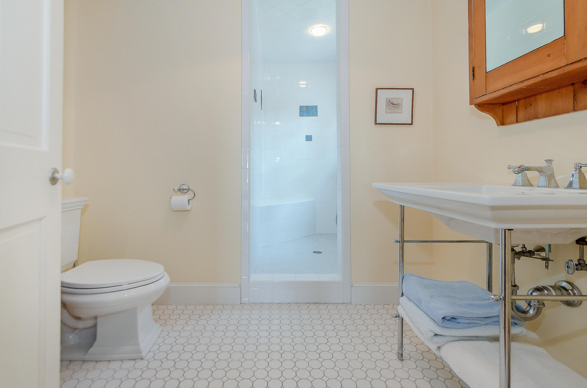 Marion, Massachusetts 02738, United States, 5 Bedrooms Bedrooms, ,4 BathroomsBathrooms,Residential,Active,201638