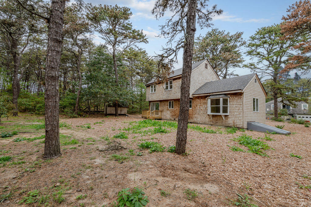 Wellfleet, Massachusetts 02667, United States, 3 Bedrooms Bedrooms, ,2 BathroomsBathrooms,Residential,Active,225945