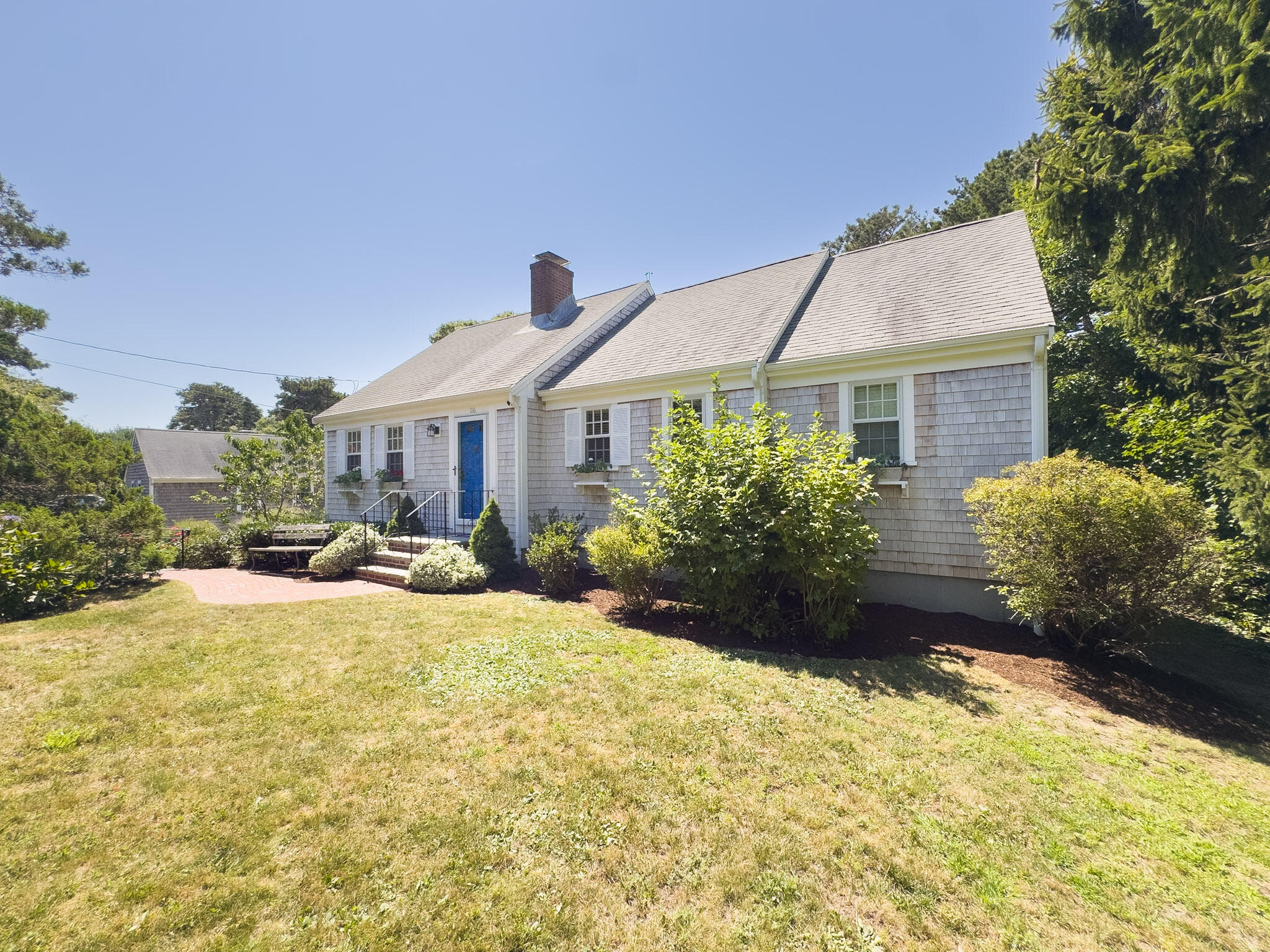 116 Vineyard Avenue