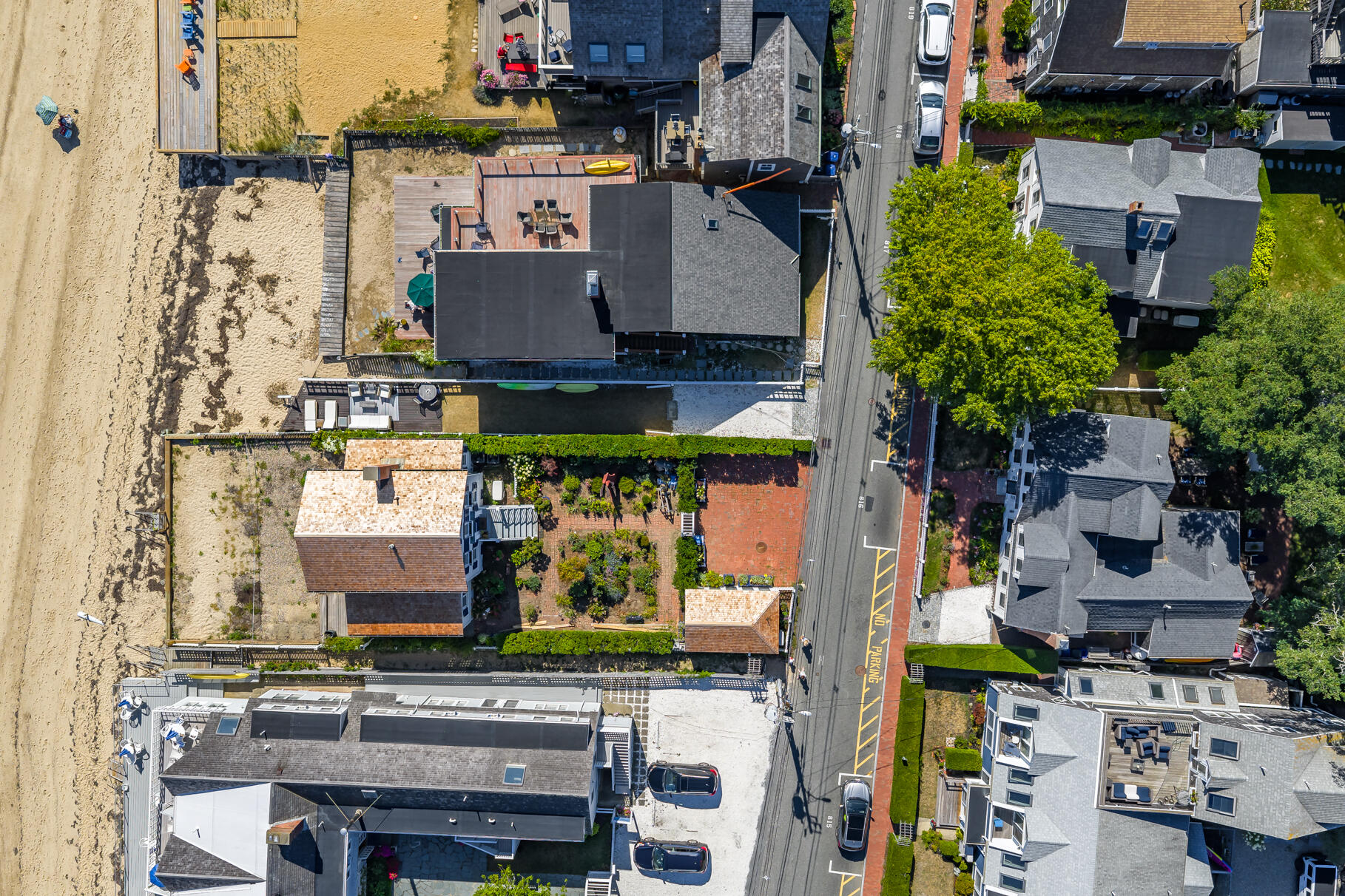 Provincetown, Massachusetts 02657, United States, 4 Bedrooms Bedrooms, ,5 BathroomsBathrooms,Residential,Active,220298