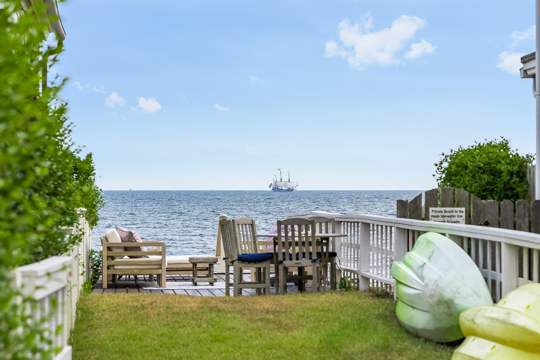 Provincetown, Massachusetts 02657, United States, 4 Bedrooms Bedrooms, ,5 BathroomsBathrooms,Residential,Active,220298