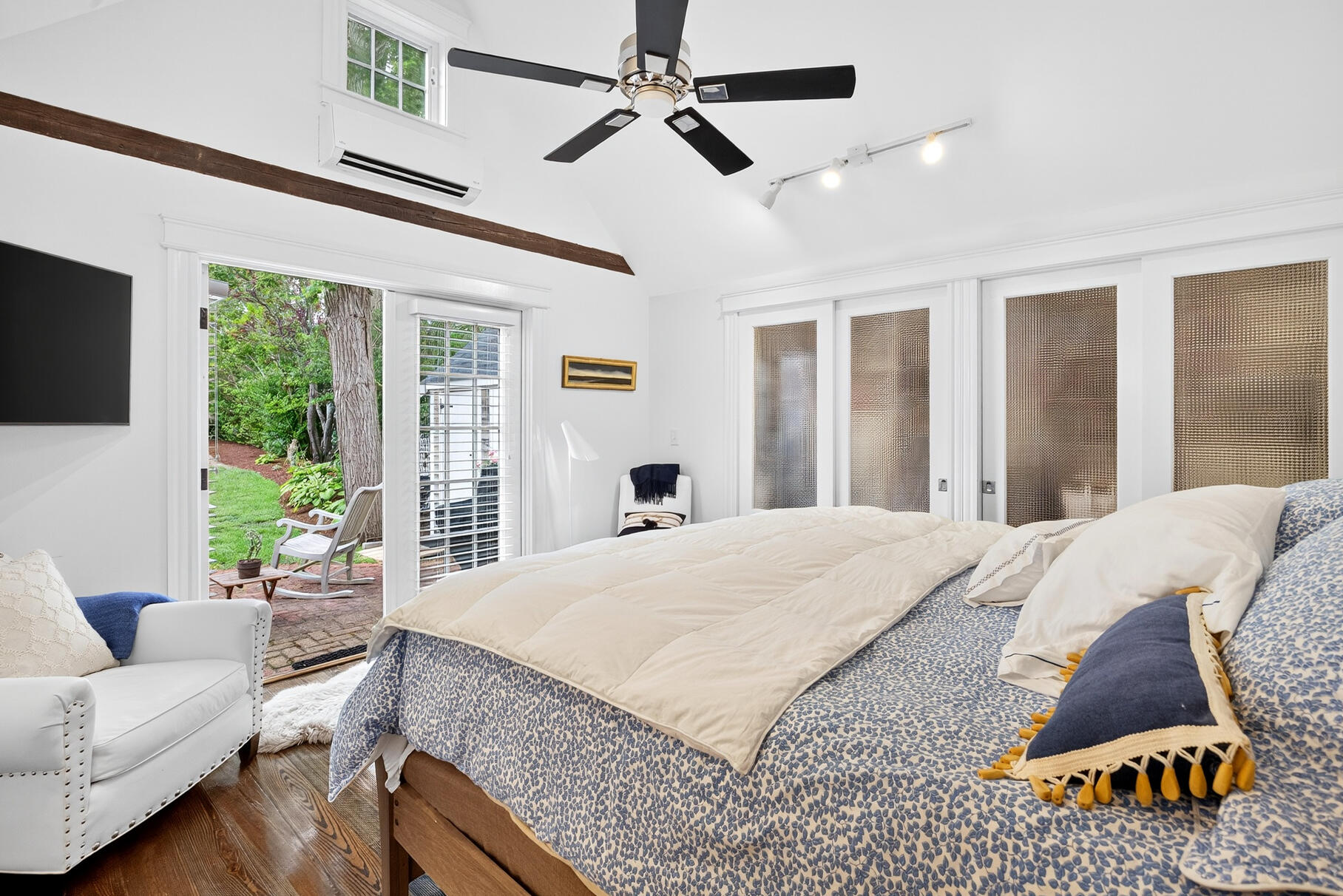 Provincetown, Massachusetts 02657, United States, 4 Bedrooms Bedrooms, ,5 BathroomsBathrooms,Residential,Active,220298