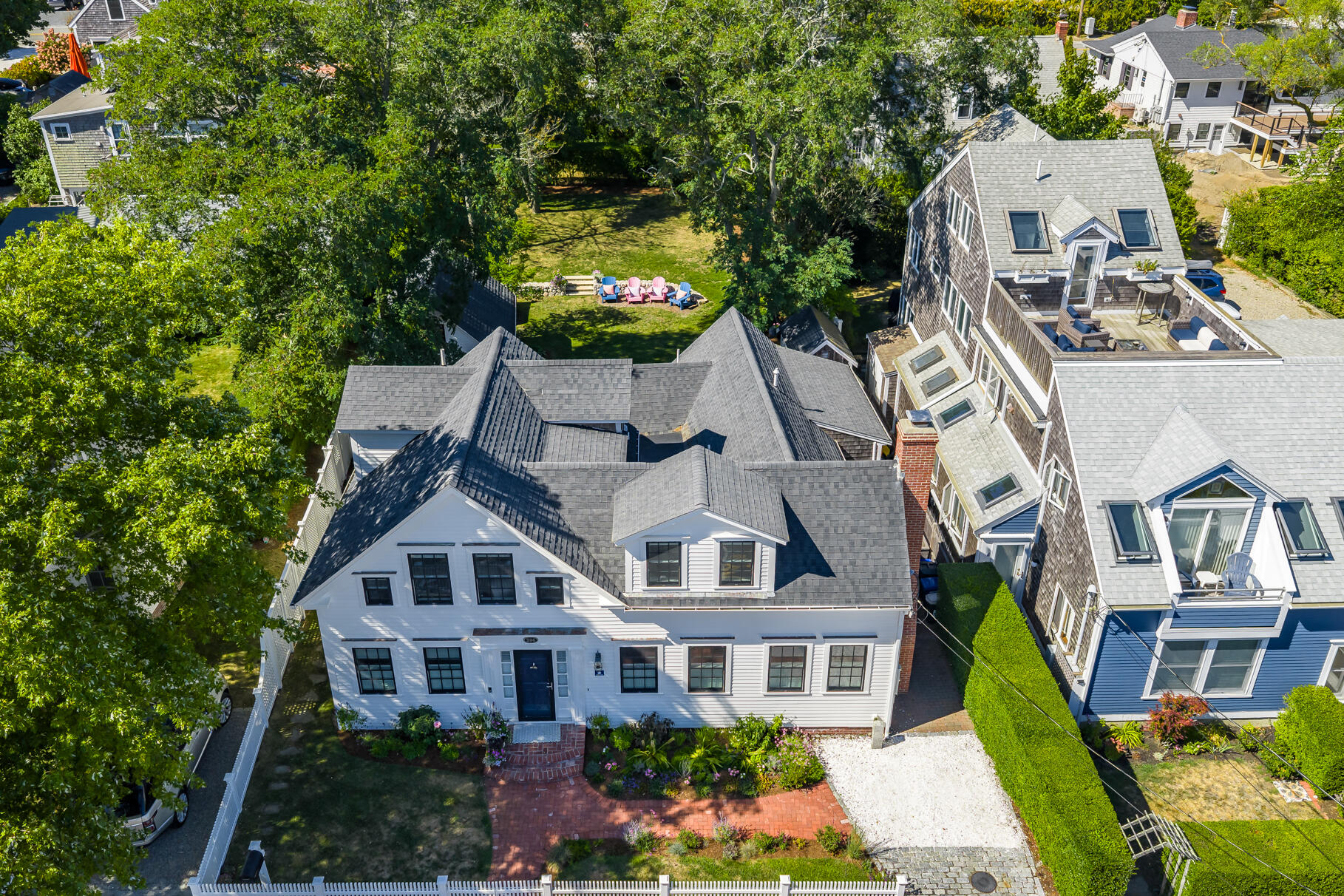 594 Commercial Street