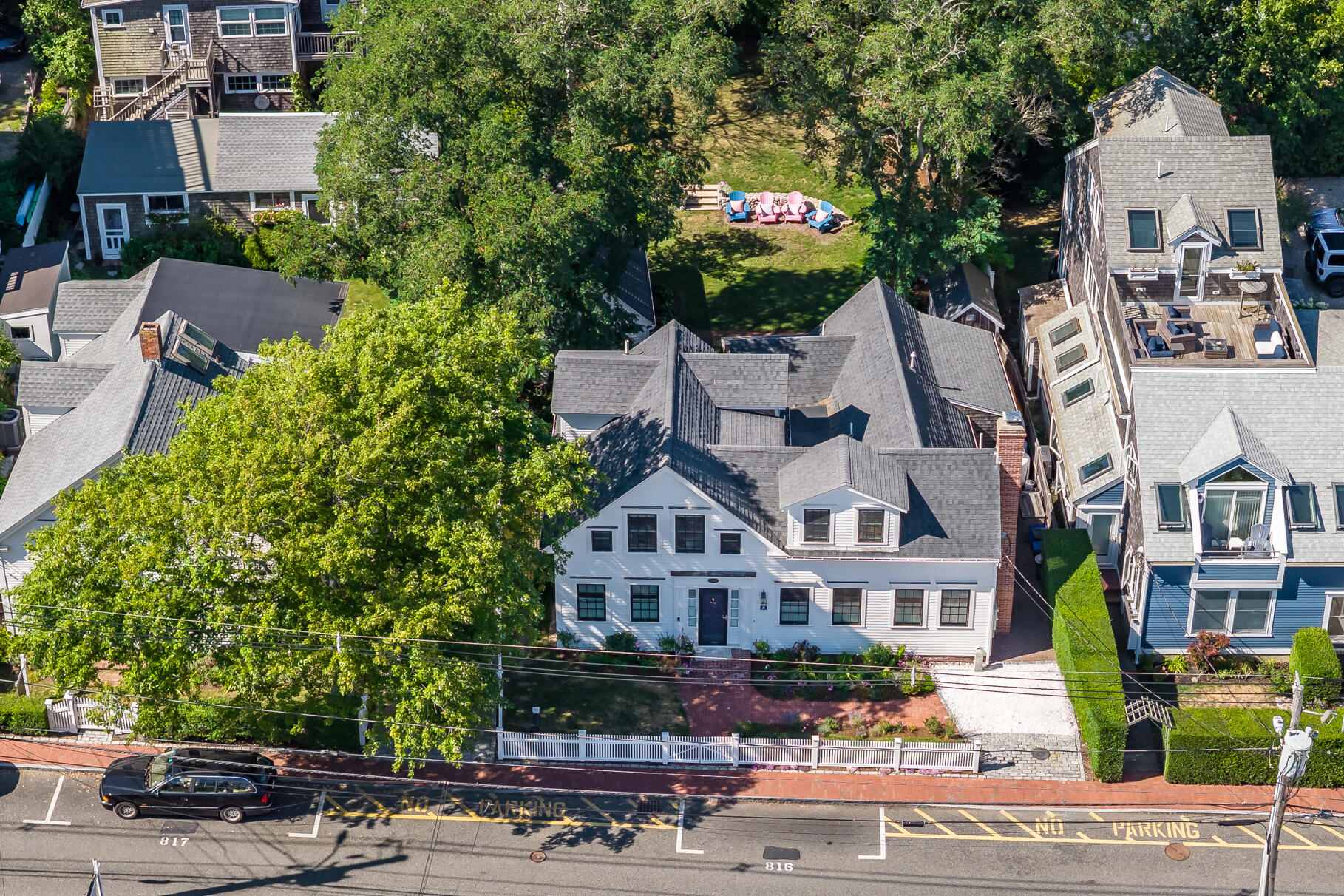 Provincetown, Massachusetts 02657, United States, 4 Bedrooms Bedrooms, ,5 BathroomsBathrooms,Residential,Active,220298