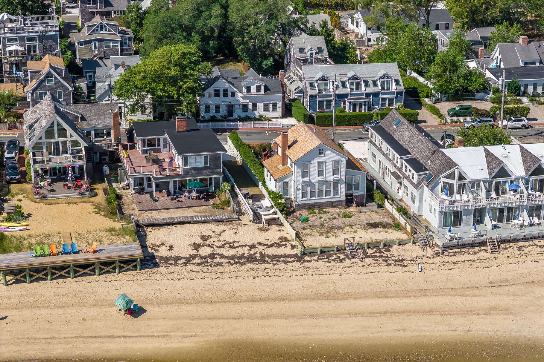 Provincetown, Massachusetts 02657, United States, 4 Bedrooms Bedrooms, ,5 BathroomsBathrooms,Residential,Active,220298