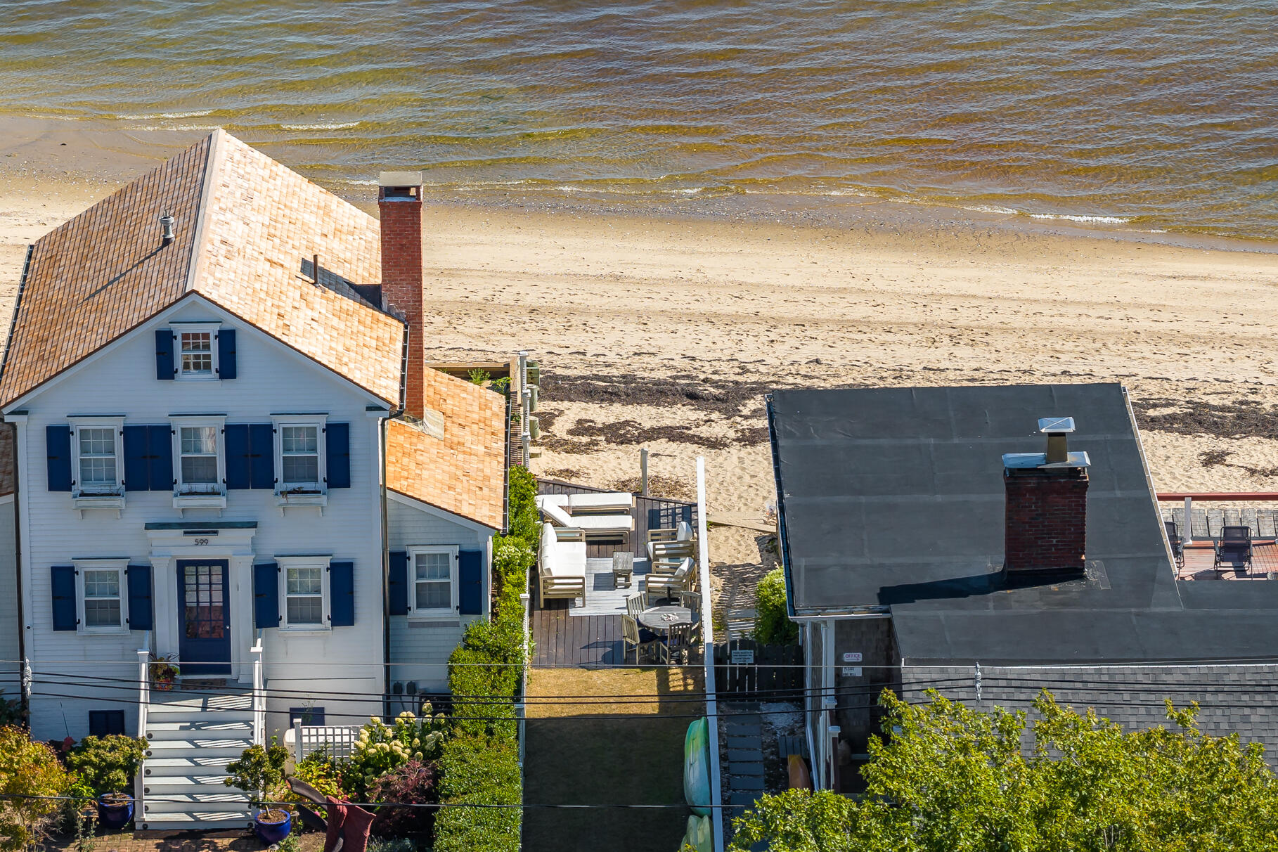 Provincetown, Massachusetts 02657, United States, 4 Bedrooms Bedrooms, ,5 BathroomsBathrooms,Residential,Active,220298