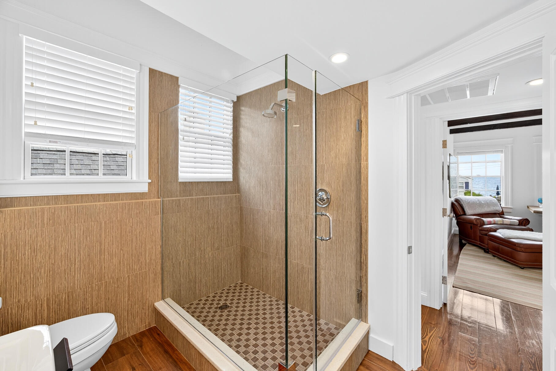 Provincetown, Massachusetts 02657, United States, 4 Bedrooms Bedrooms, ,5 BathroomsBathrooms,Residential,Active,220298