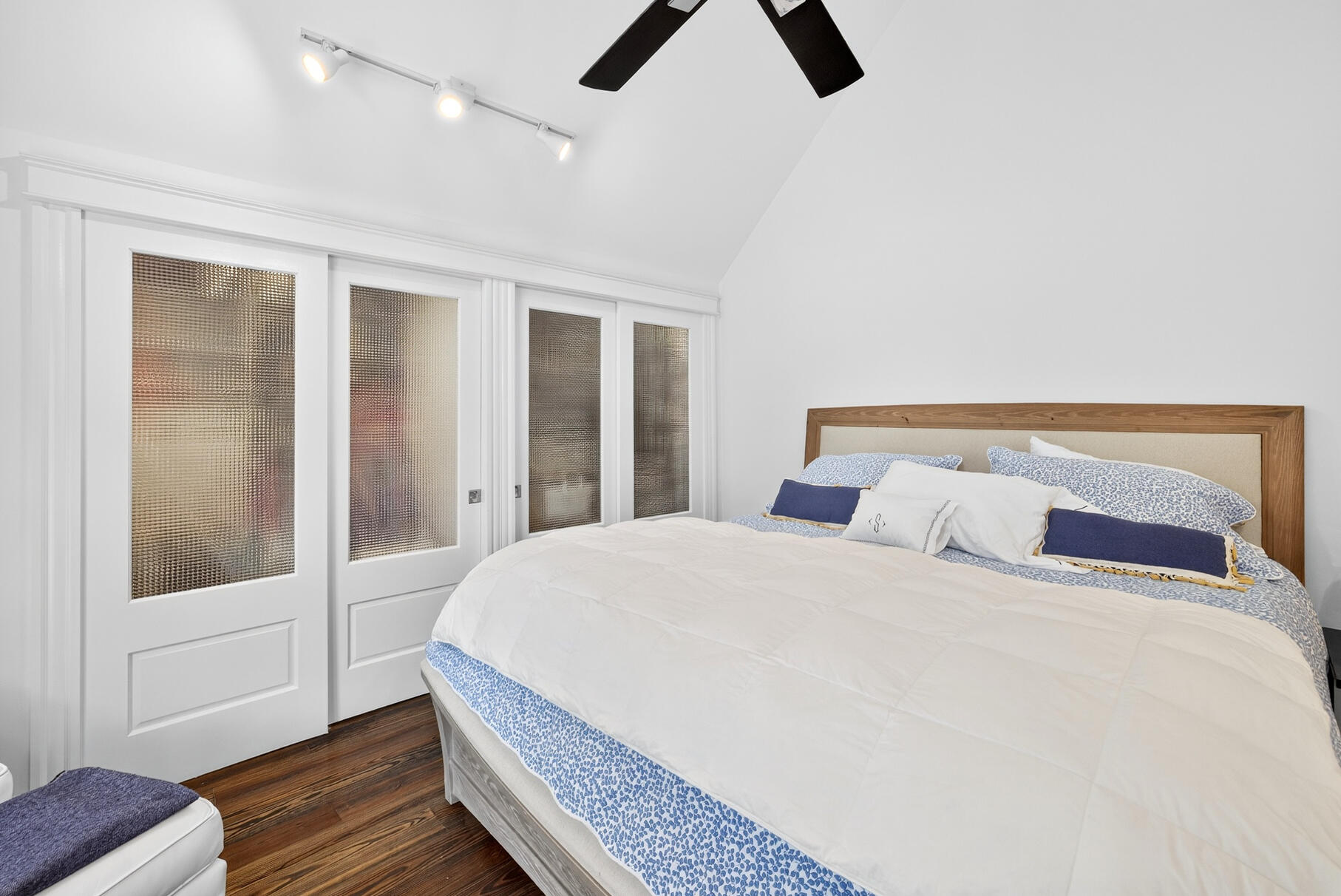 Provincetown, Massachusetts 02657, United States, 4 Bedrooms Bedrooms, ,5 BathroomsBathrooms,Residential,Active,220298