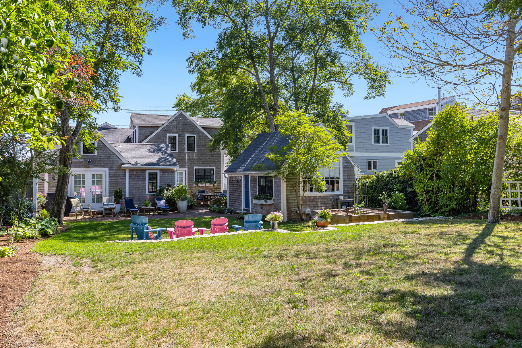 Provincetown, Massachusetts 02657, United States, 4 Bedrooms Bedrooms, ,5 BathroomsBathrooms,Residential,Active,220298