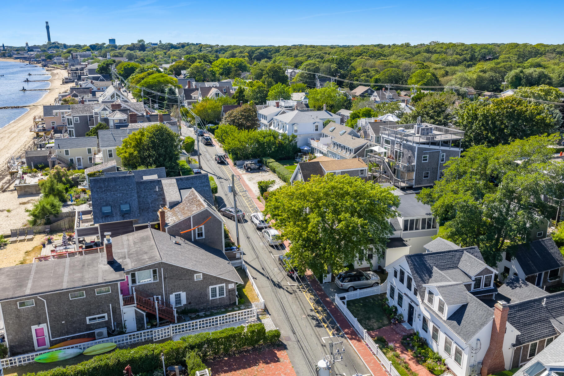 Provincetown, Massachusetts 02657, United States, 4 Bedrooms Bedrooms, ,5 BathroomsBathrooms,Residential,Active,220298