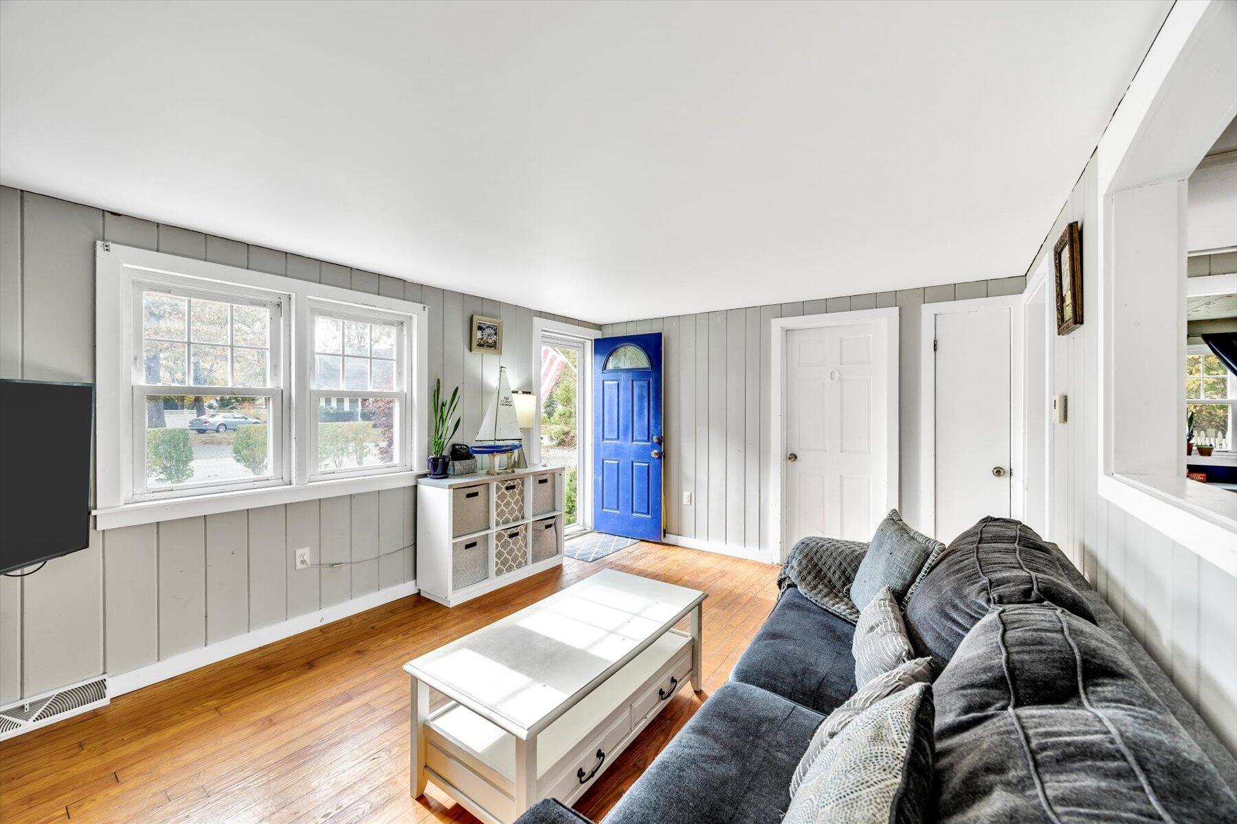 Marstons Mills, Massachusetts 02648, United States, 2 Bedrooms Bedrooms, ,1 BathroomBathrooms,Residential,Active,239532