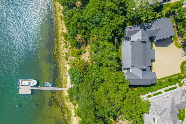 8 BRIDGE ST, EAST FALMOUTH, MA 02536 - Image 3dfe46bb9cb51aeb5fc7d5cd845daf8e/1880005205