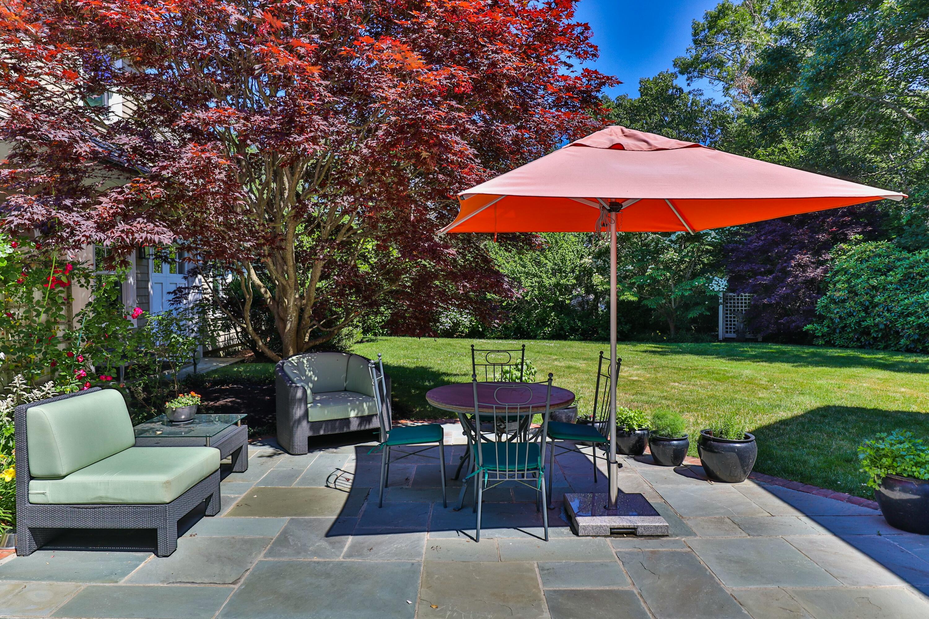 Osterville, Massachusetts 02655, United States, 5 Bedrooms Bedrooms, ,6 BathroomsBathrooms,Residential,Active,98907