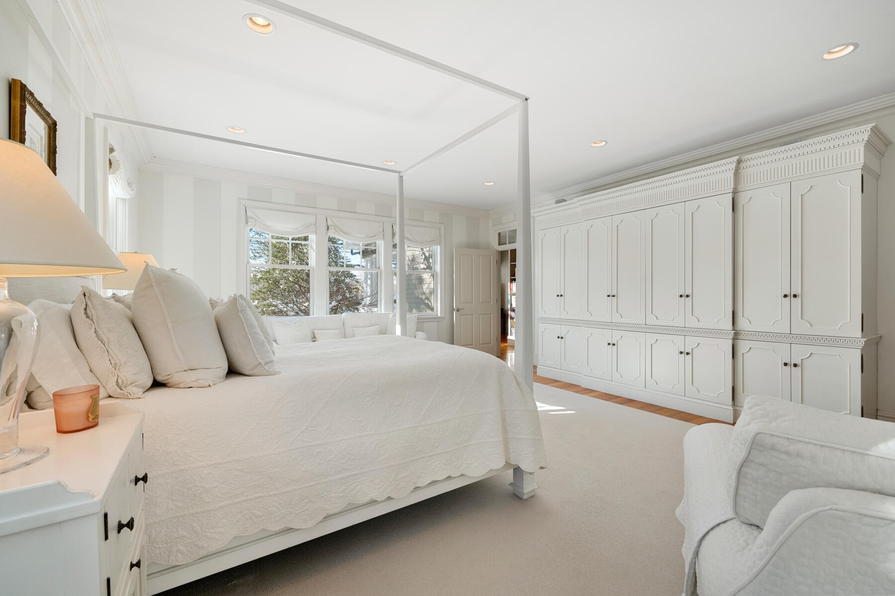 Osterville, Massachusetts 02655, United States, 5 Bedrooms Bedrooms, ,6 BathroomsBathrooms,Residential,Active,98907