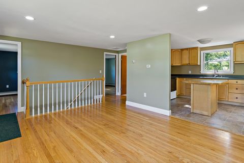 Single Family Residence in East Falmouth MA 69 Prince Henry Drive 9.jpg
