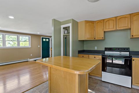 Single Family Residence in East Falmouth MA 69 Prince Henry Drive 14.jpg