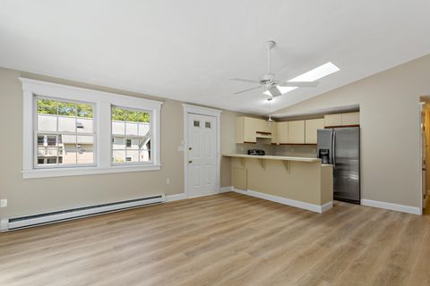 Condominium in Mashpee MA 35 Ashumet Road 4.jpg