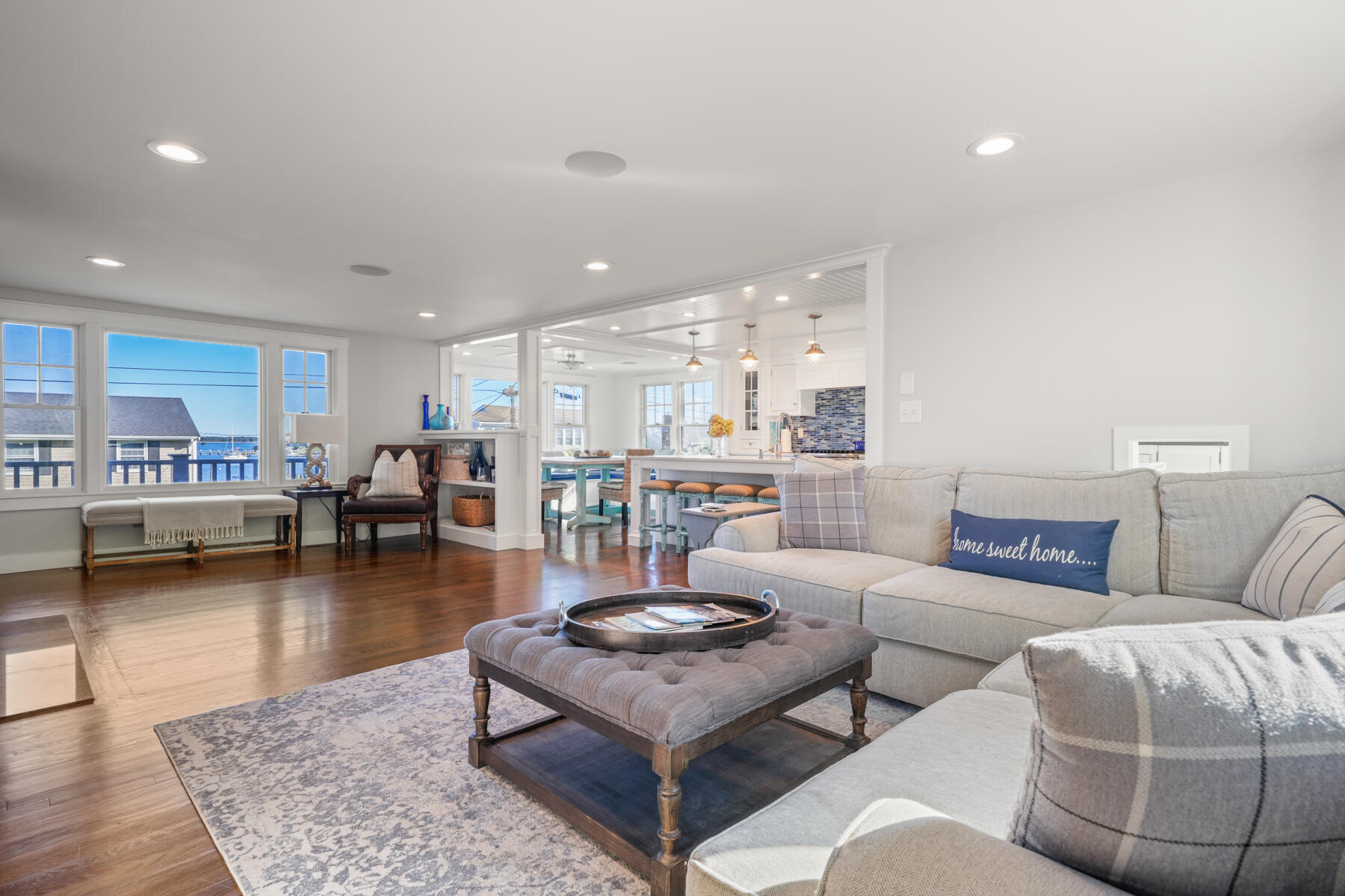 Hyannis, Massachusetts 02601, United States, 6 Bedrooms Bedrooms, ,3 BathroomsBathrooms,Residential,Active,66864