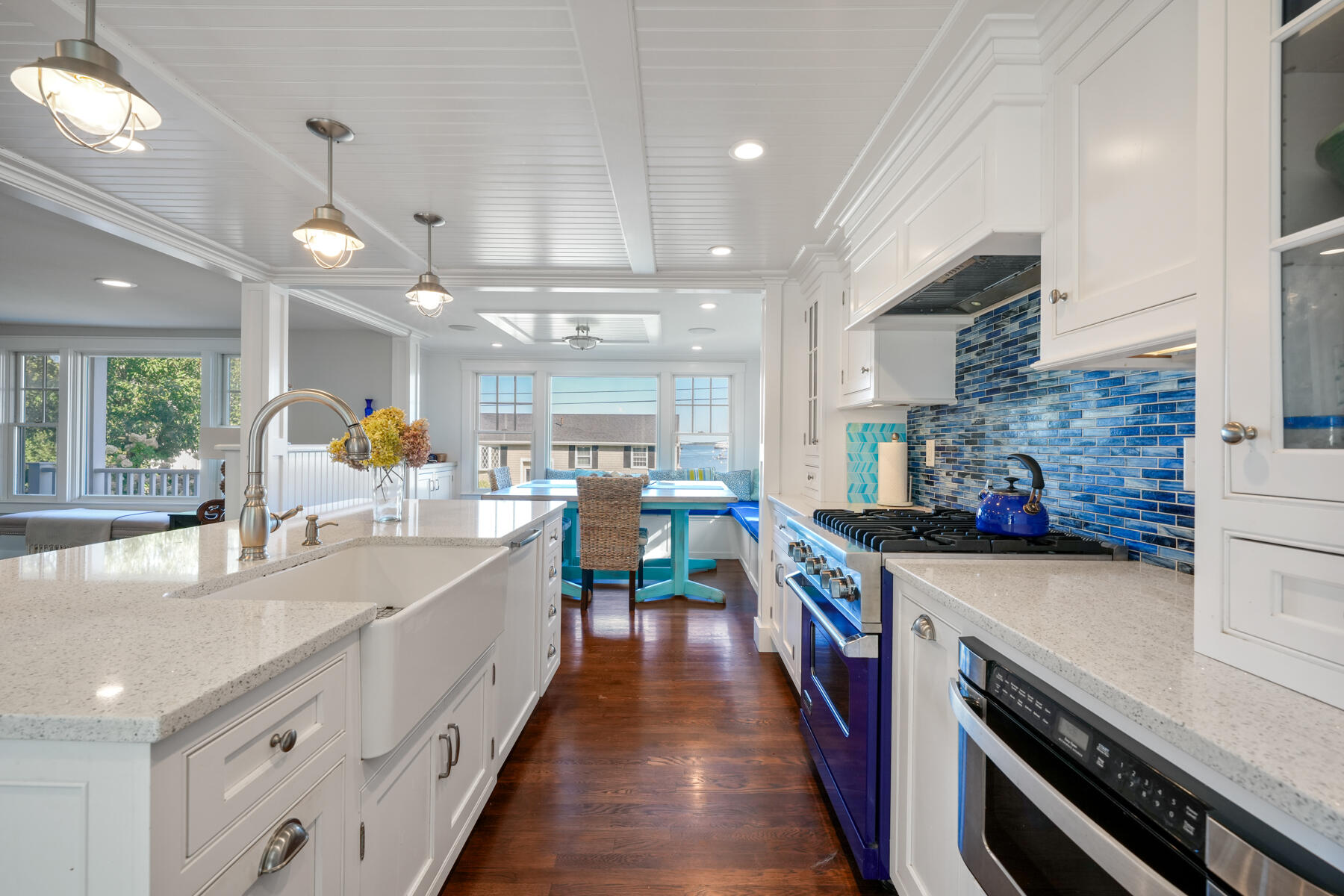 Hyannis, Massachusetts 02601, United States, 6 Bedrooms Bedrooms, ,3 BathroomsBathrooms,Residential,Active,66864