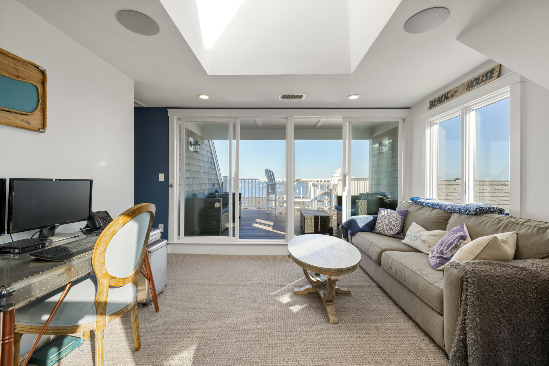 Hyannis, Massachusetts 02601, United States, 6 Bedrooms Bedrooms, ,3 BathroomsBathrooms,Residential,Active,66864