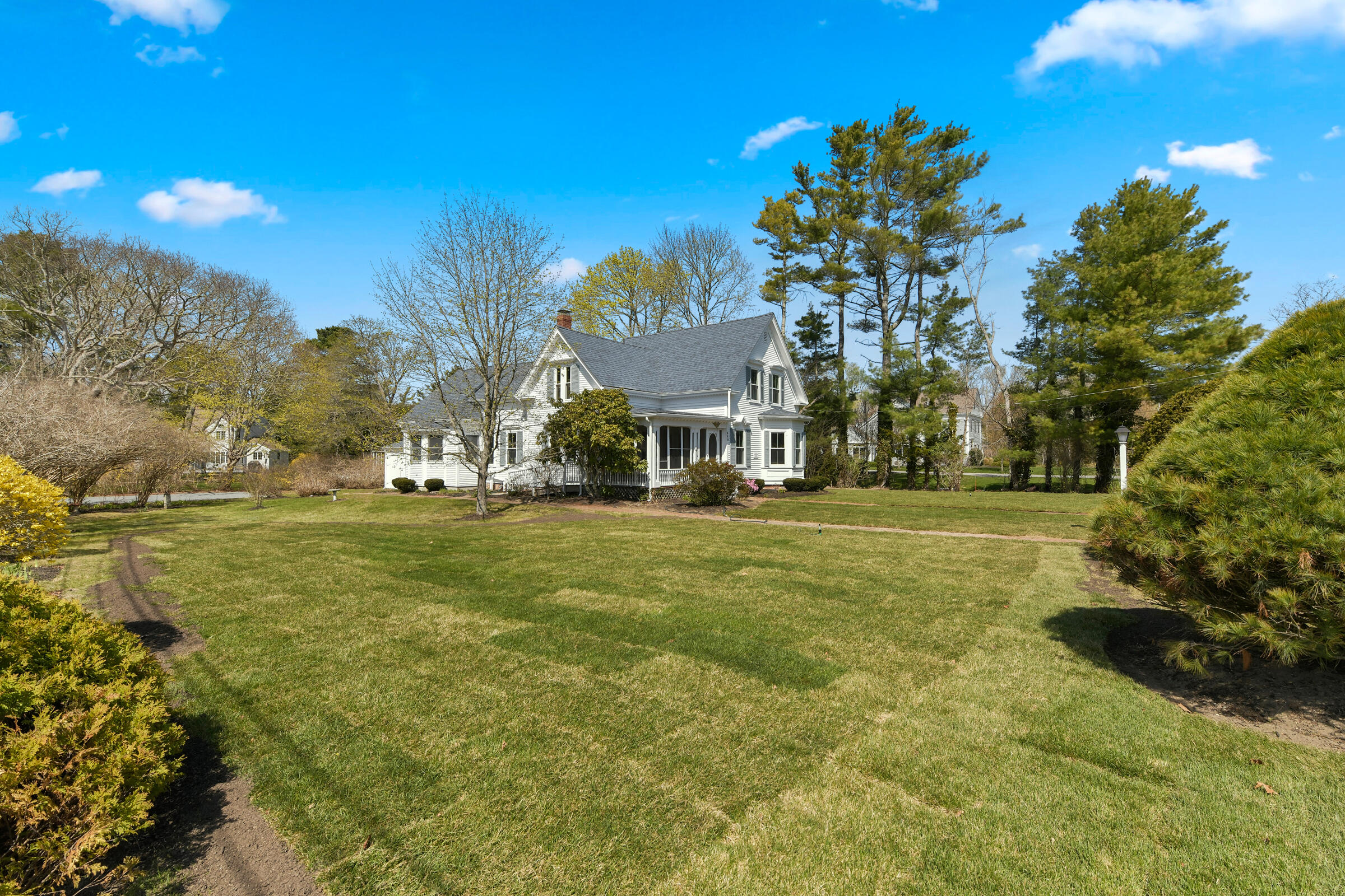 Cotuit, Massachusetts 02635, United States, 4 Bedrooms Bedrooms, ,3 BathroomsBathrooms,Residential,Active,114546
