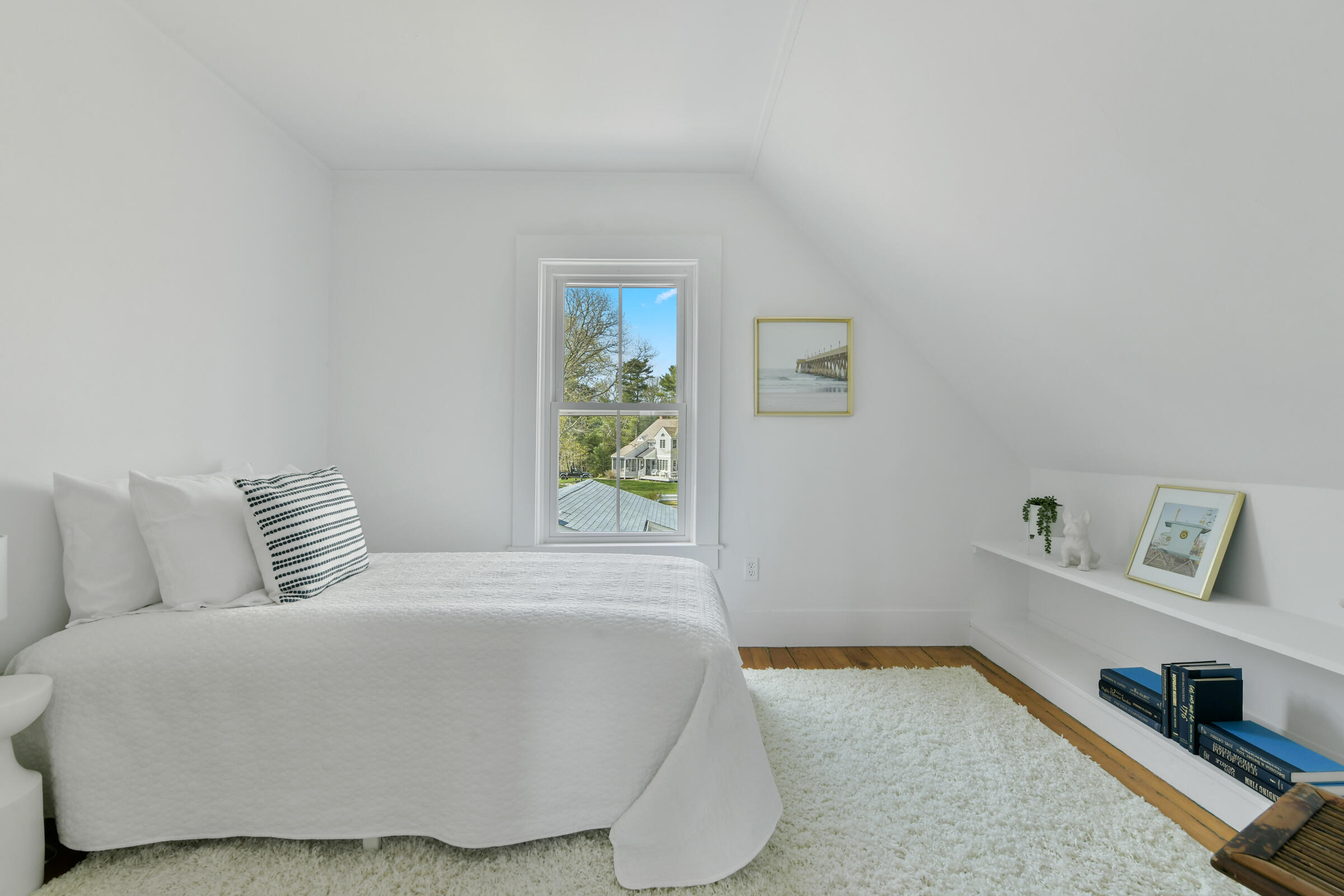 Cotuit, Massachusetts 02635, United States, 4 Bedrooms Bedrooms, ,3 BathroomsBathrooms,Residential,Active,114546